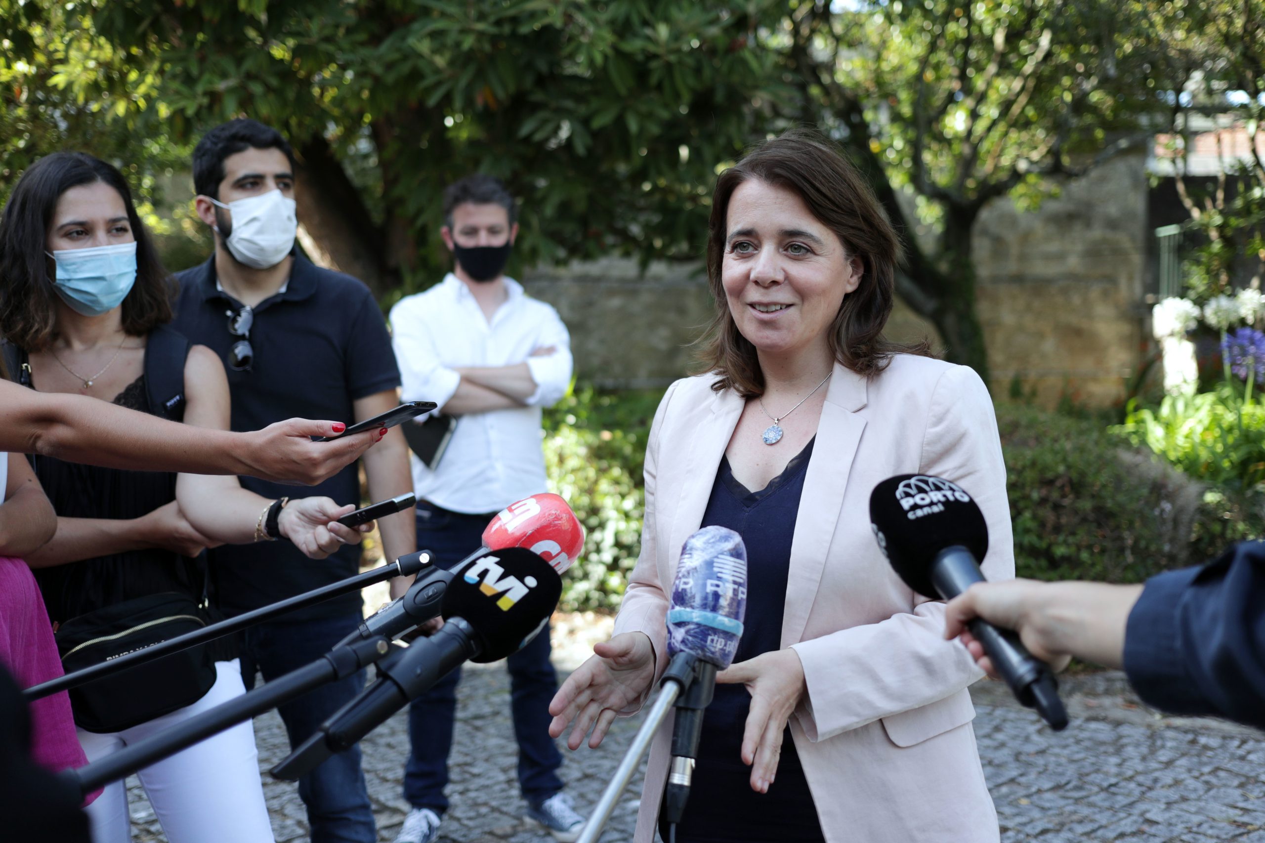 Conselho Europeu: Catarina Martins considera “irresponsável” posição dos Países Baixos sobre apoios à crise da covid-19