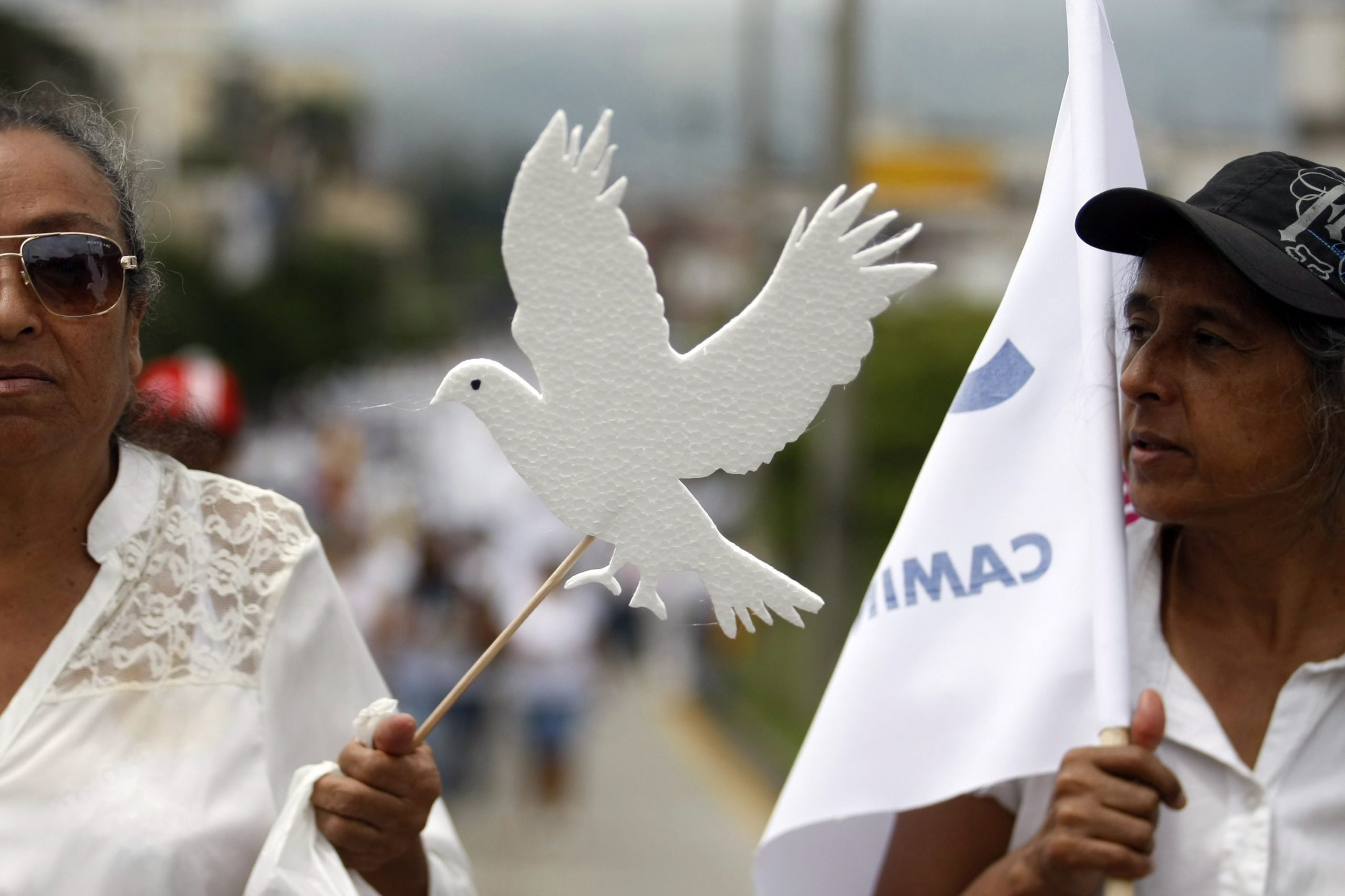 Presidente da Colômbia estende cessar-fogo com FARC até 31 de dezembro