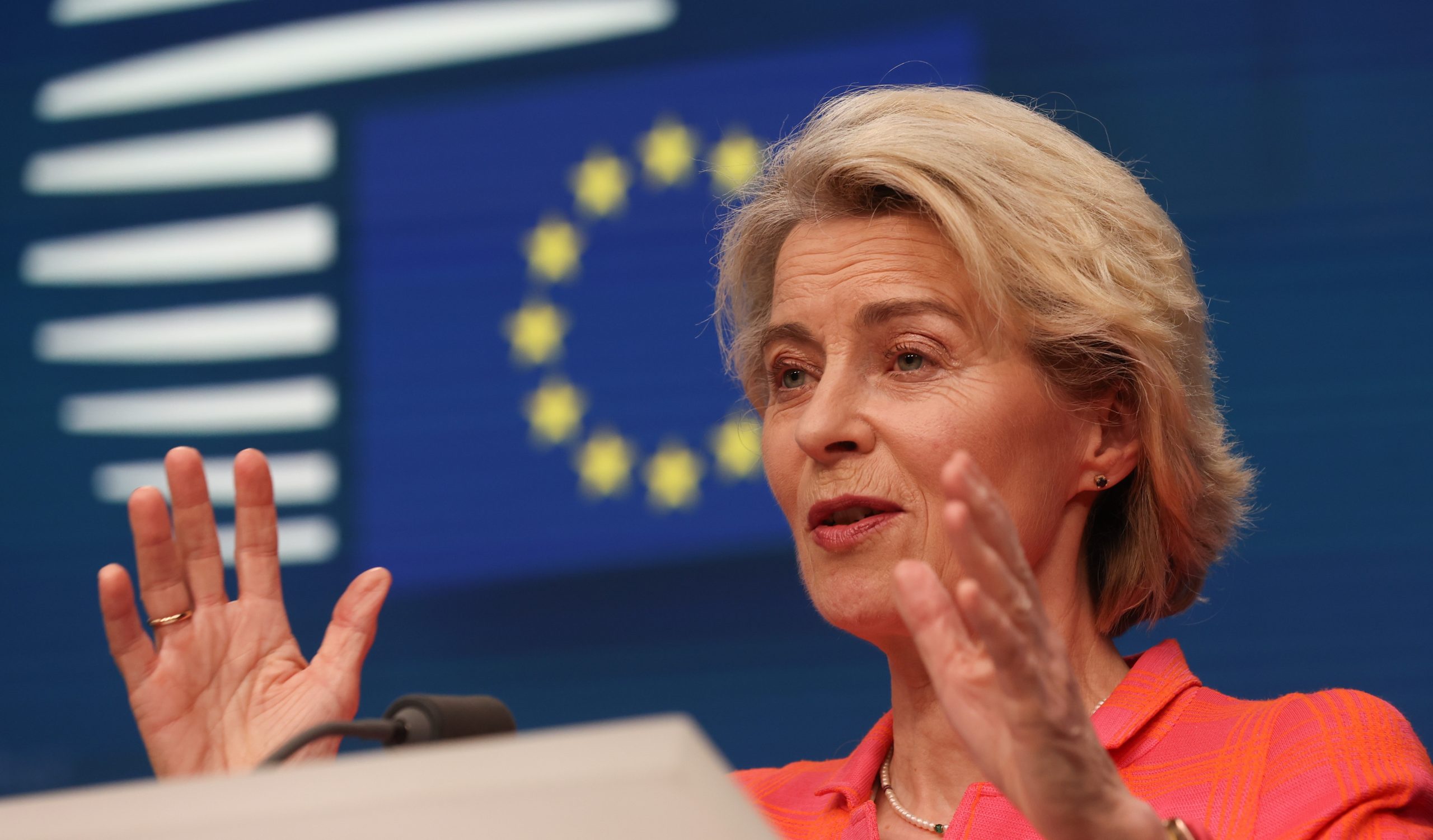 Ursula von der Leyen reeleita presidente da Comissão Europeia