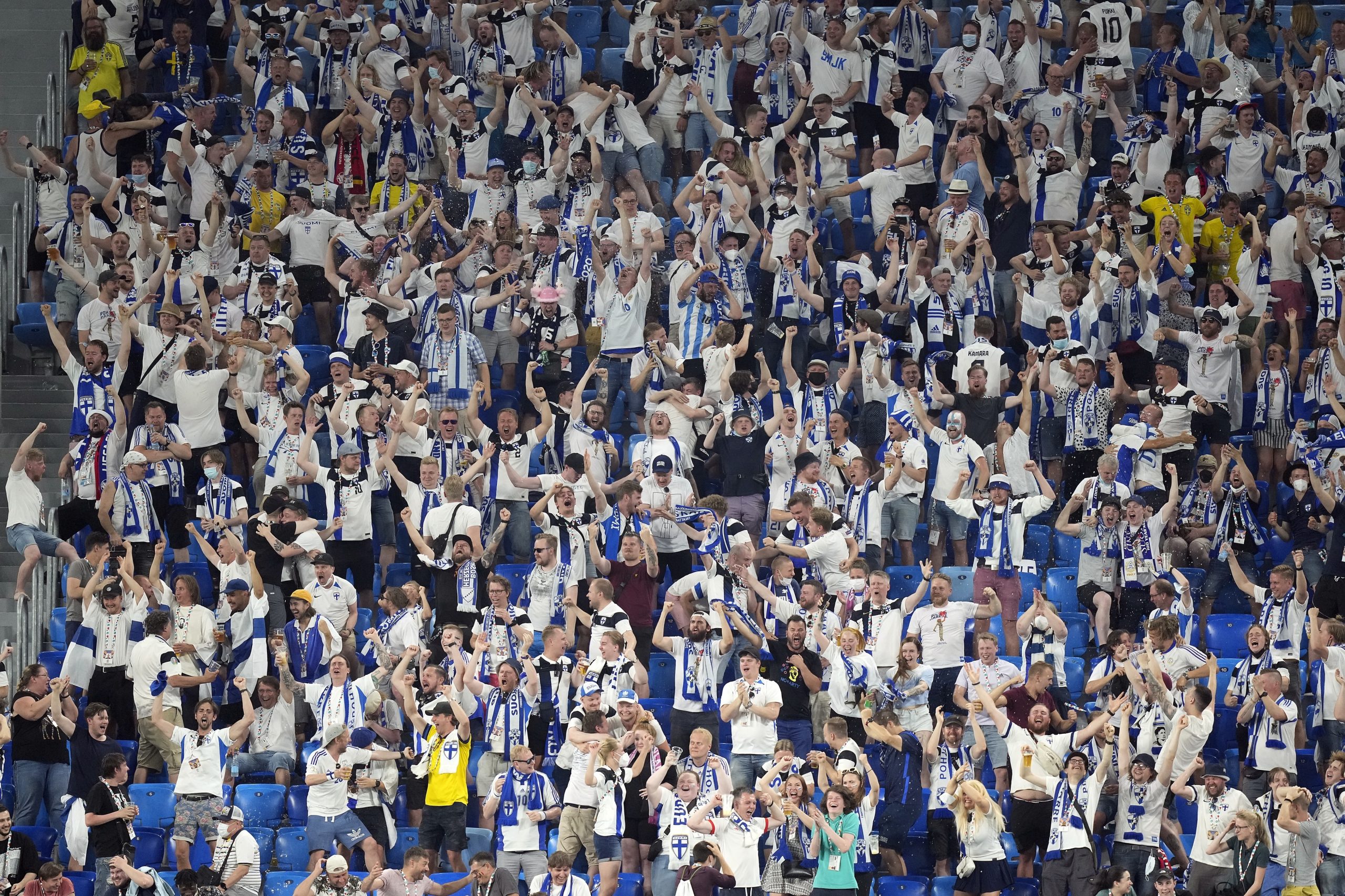 Euro2020: Finlândia deteta 80 infeções pelo novo coronavírus em adeptos vindos da Rússia