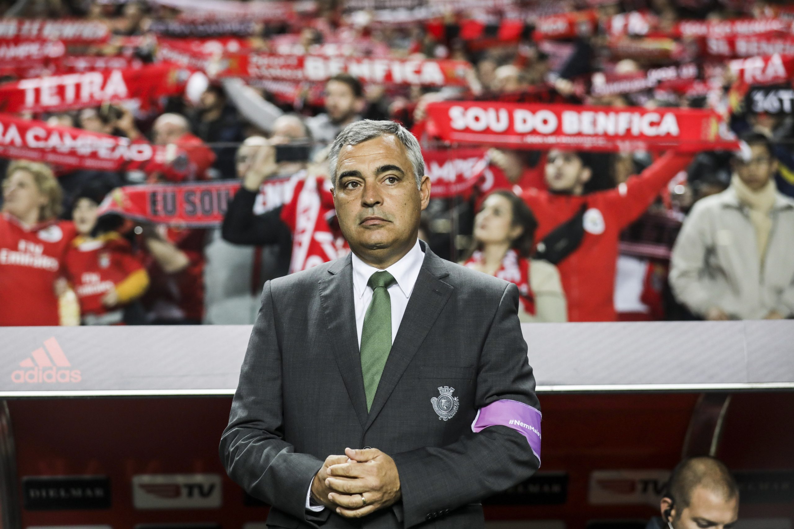 José Couceiro quer reação imediata à goleada da Luz no duelo de ‘Vitórias’