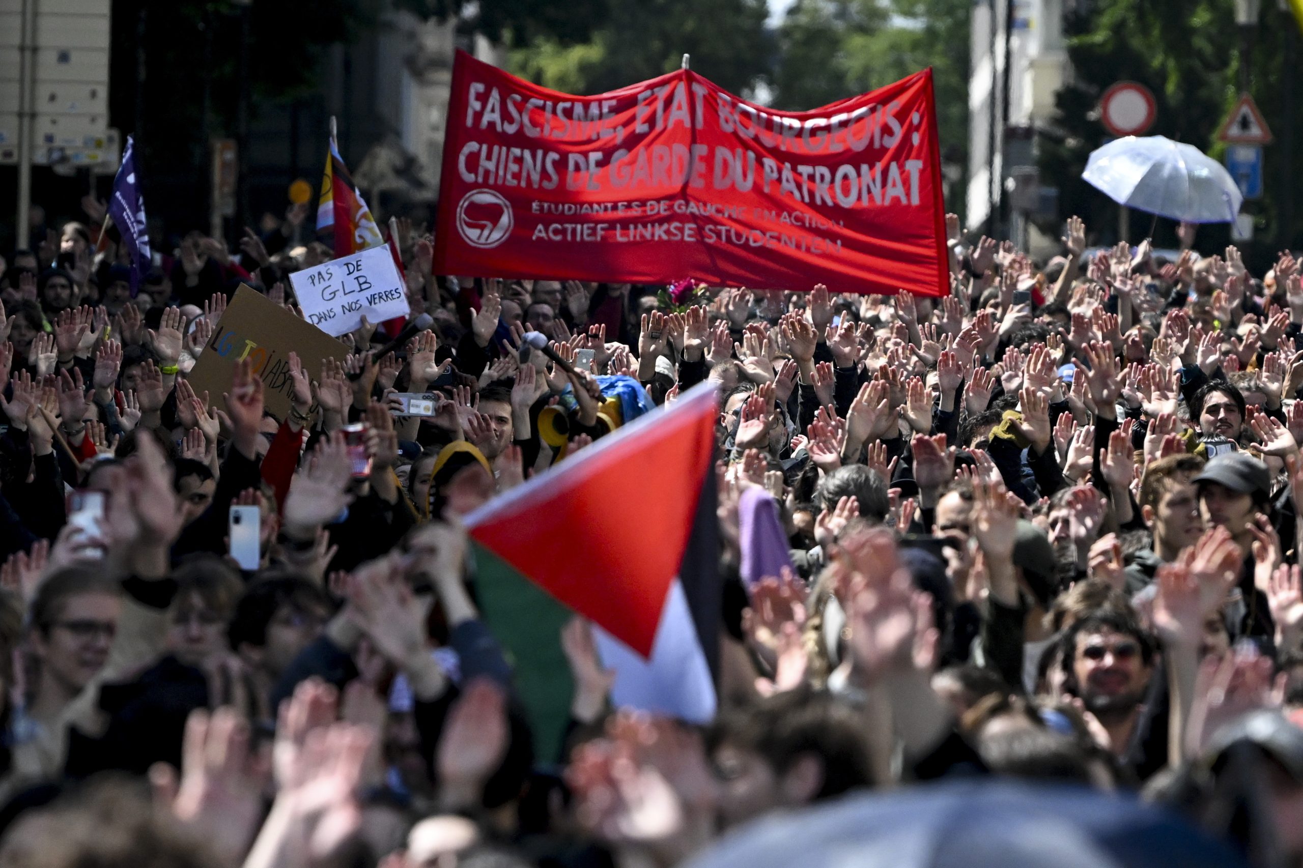 Perto de 4.500 manifestantes em Bruxelas contra resultados da extrema-direita