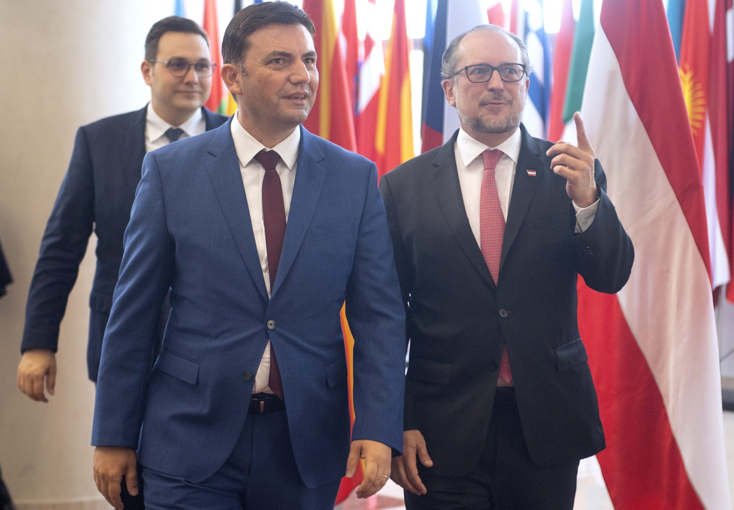 Presidente da OSCE pede a chefe da diplomacia russa fim da guerra na Ucrânia
