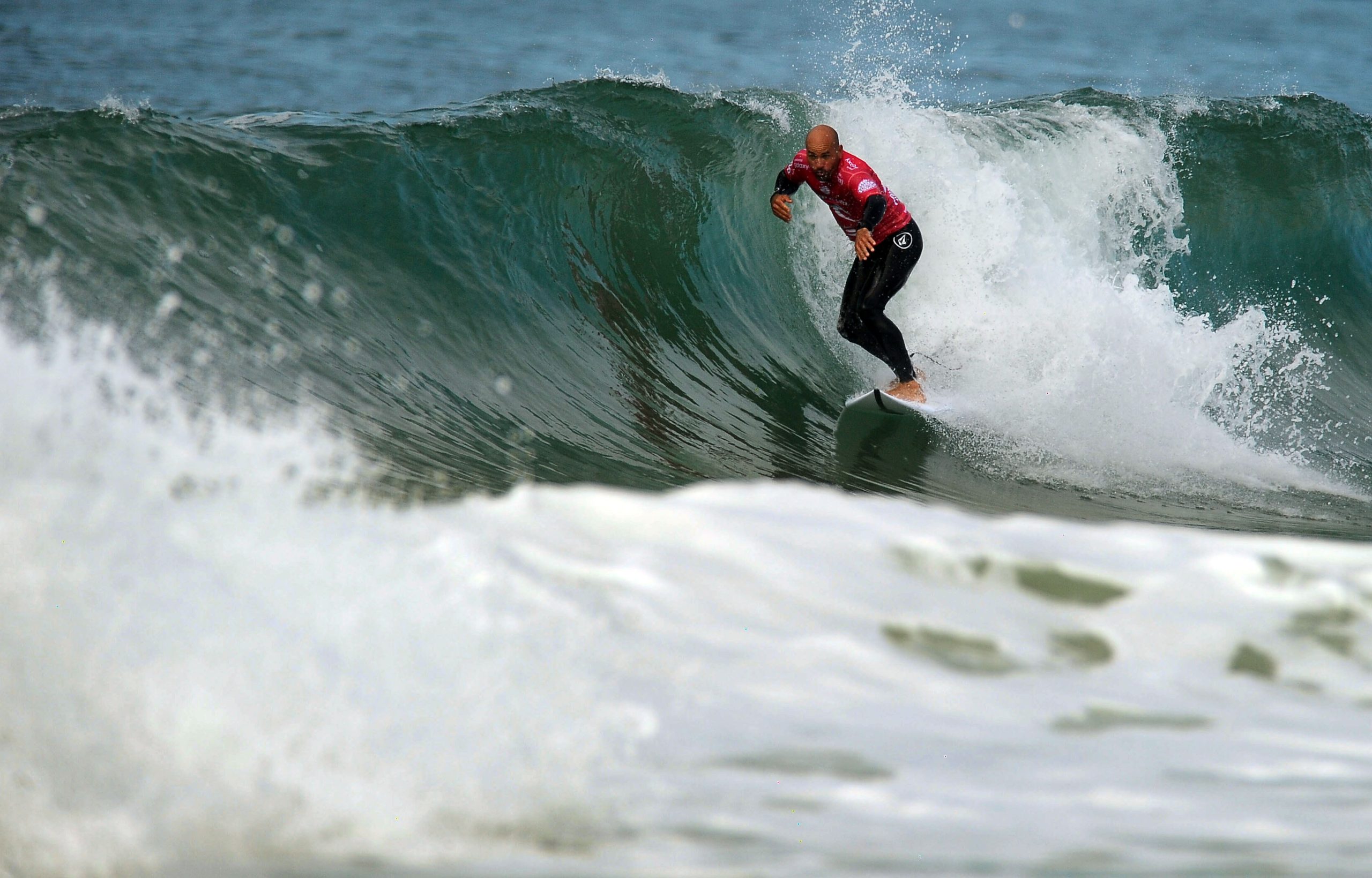 Peniche: Slater ‘brilha’ enquanto John John e Medina têm nova oportunidade