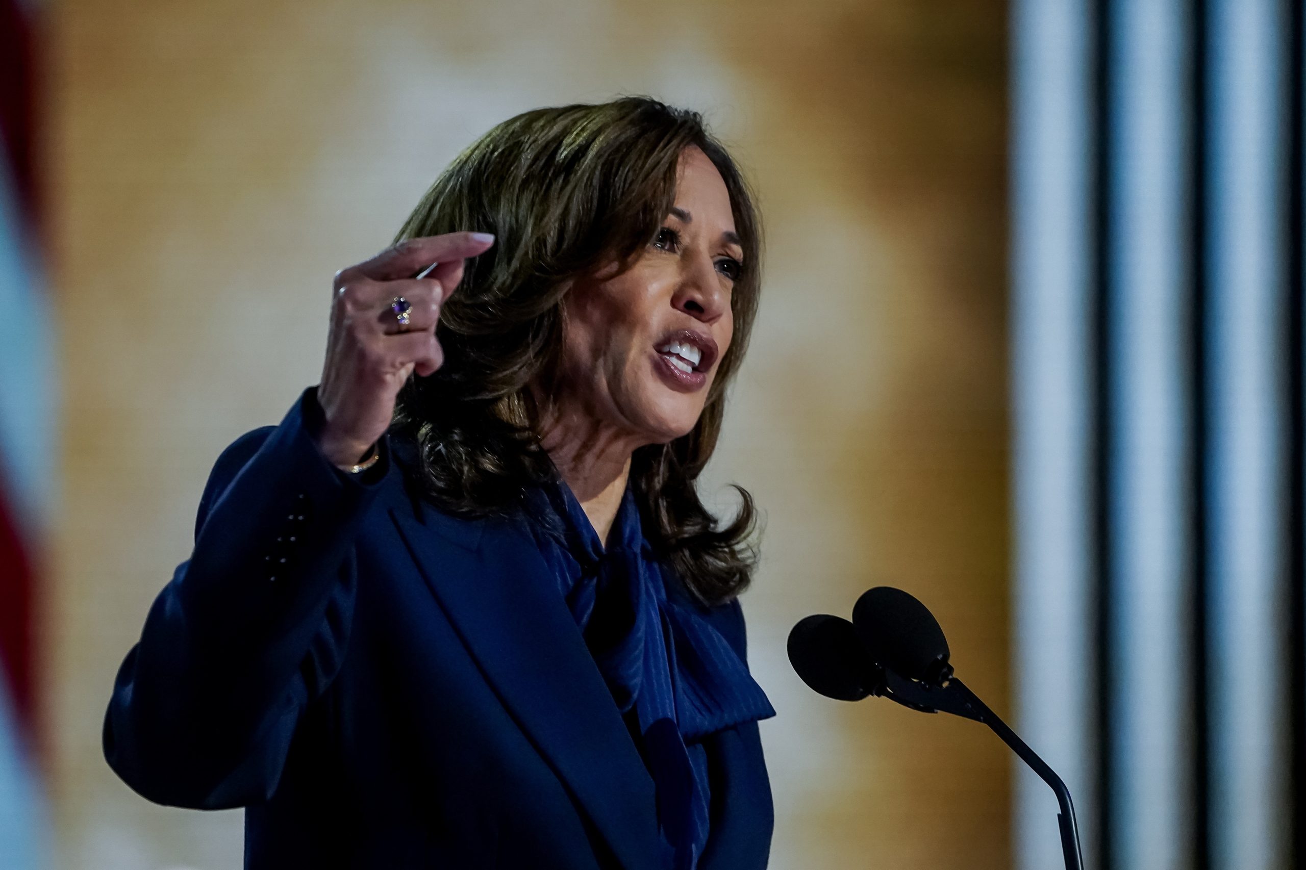 Primeiro debate Kamala-Trump terá microfones silenciados