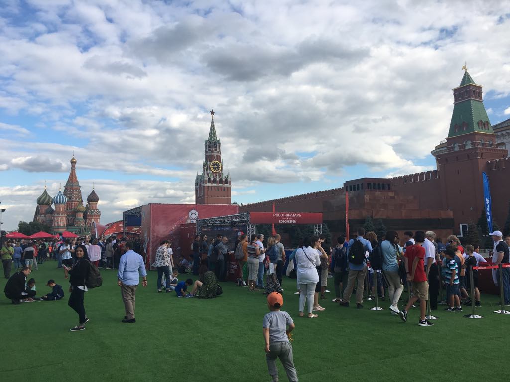 #DiárioDaRússia: Passeata por Moscovo em noite de agonia argentina