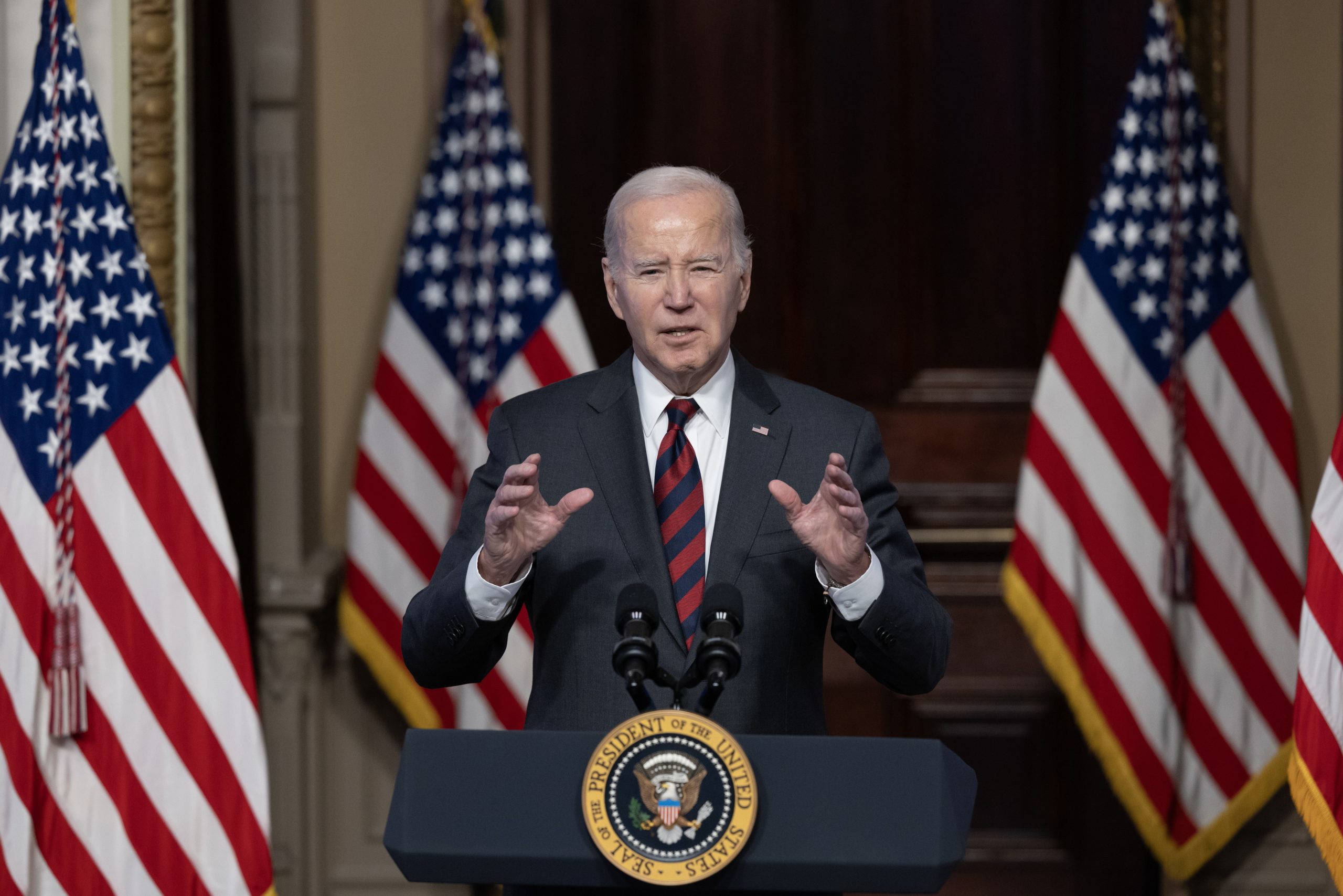 Ucrânia: Biden diz ao Congresso que ajuda financeira “não pode esperar mais”