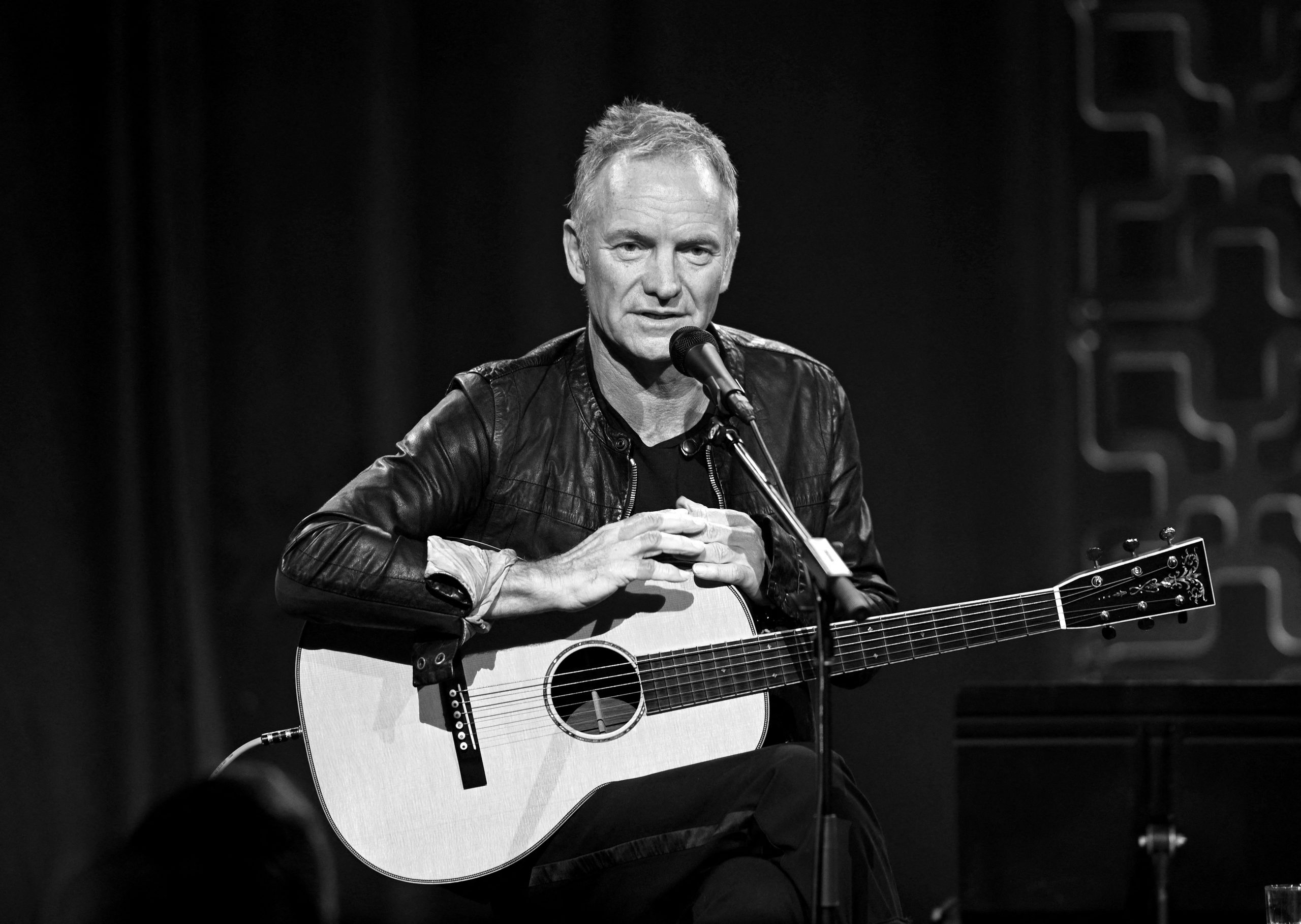 Sting vende o seu catálogo de composições à editora Universal Music
