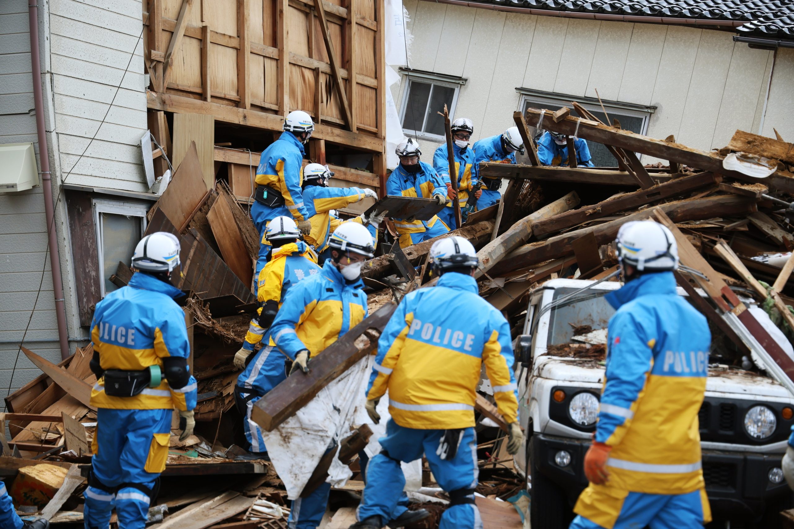Autoridades elevam balanço de terramoto no Japão para 78 mortos