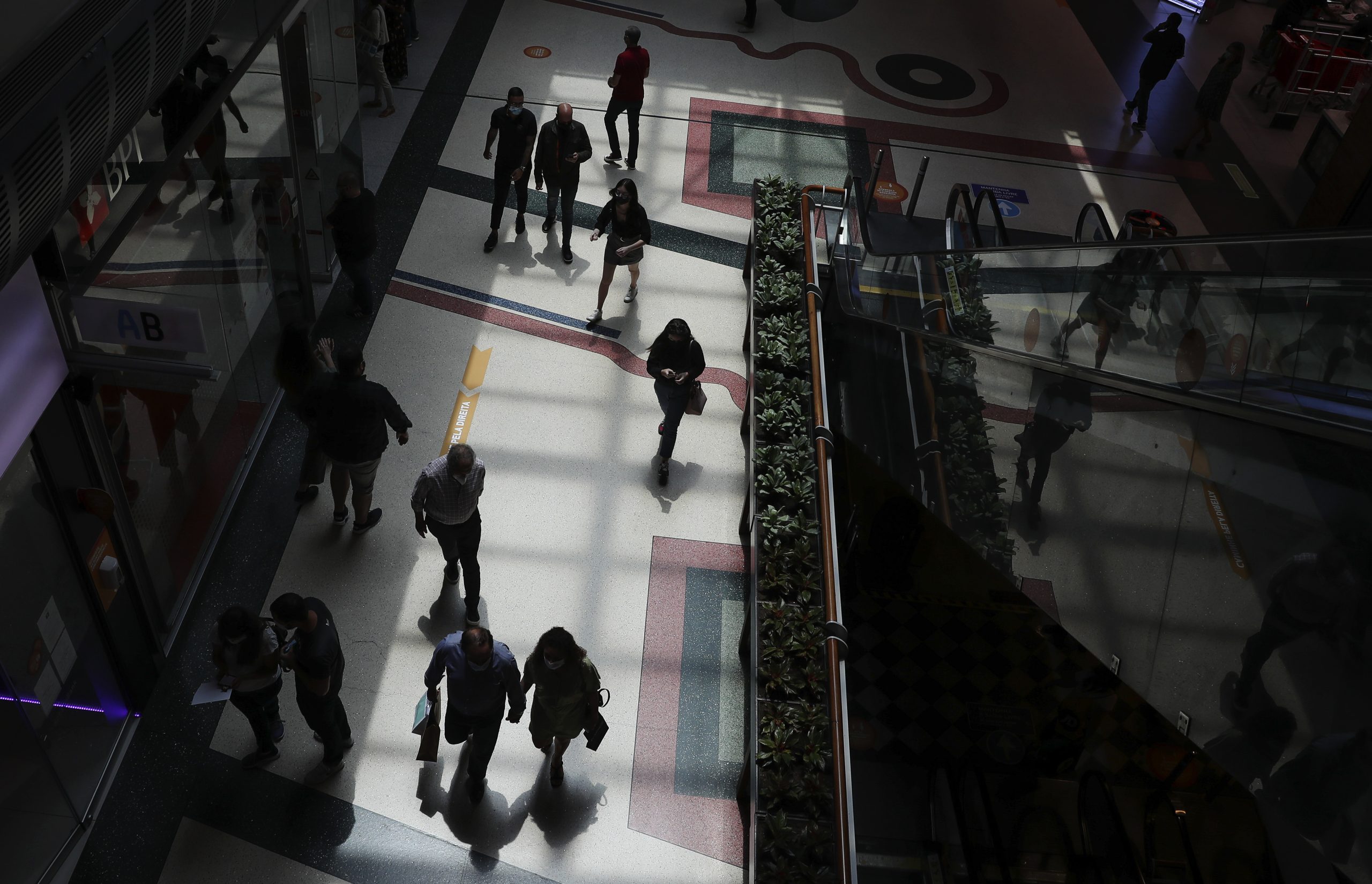 Covid-19: Provedoria pede inconstitucionalidade de isenção de rendas a lojas em centros comerciais