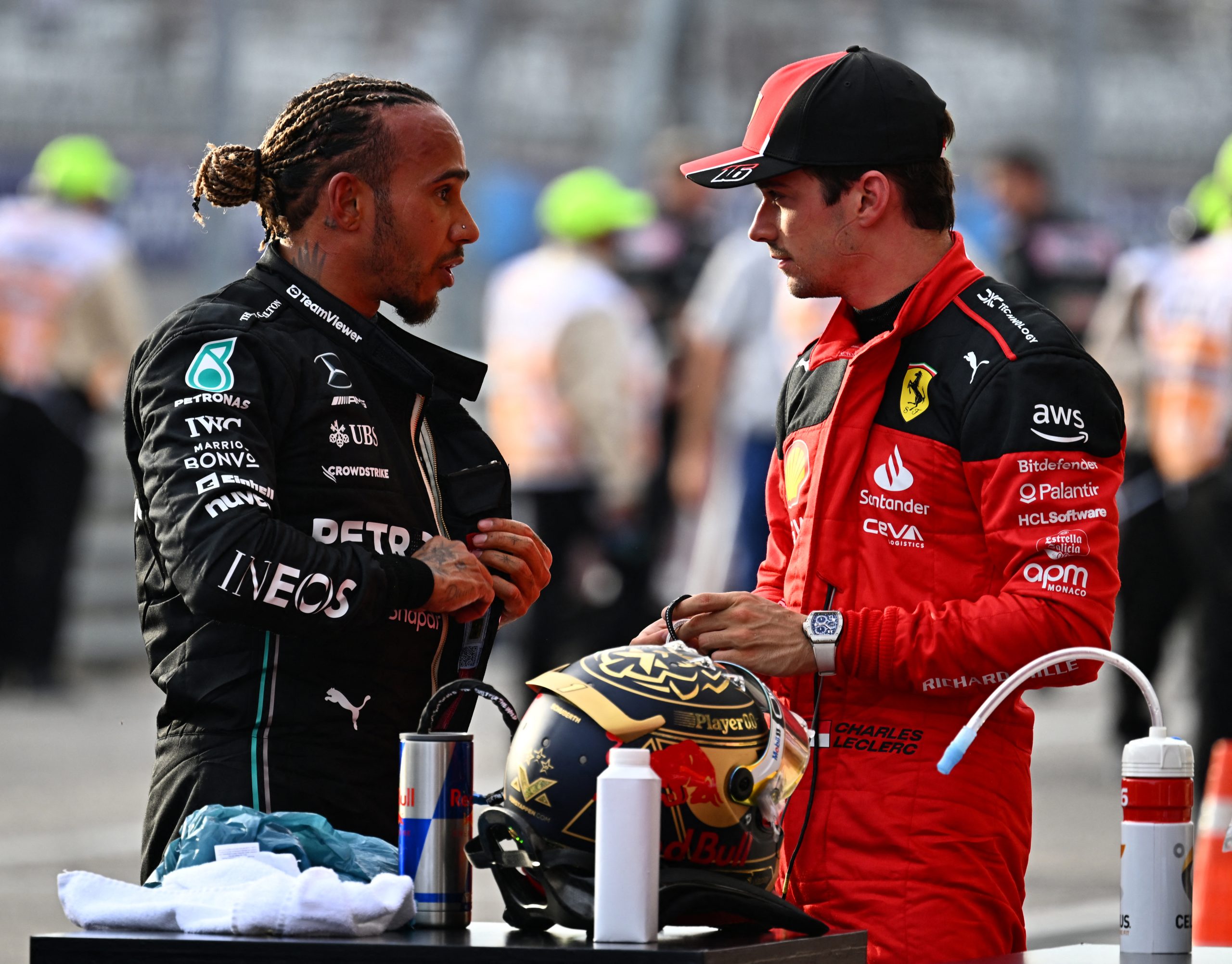 É oficial, Lewis Hamilton não renova com a Mercedes e junta-se à Ferrari em 2025