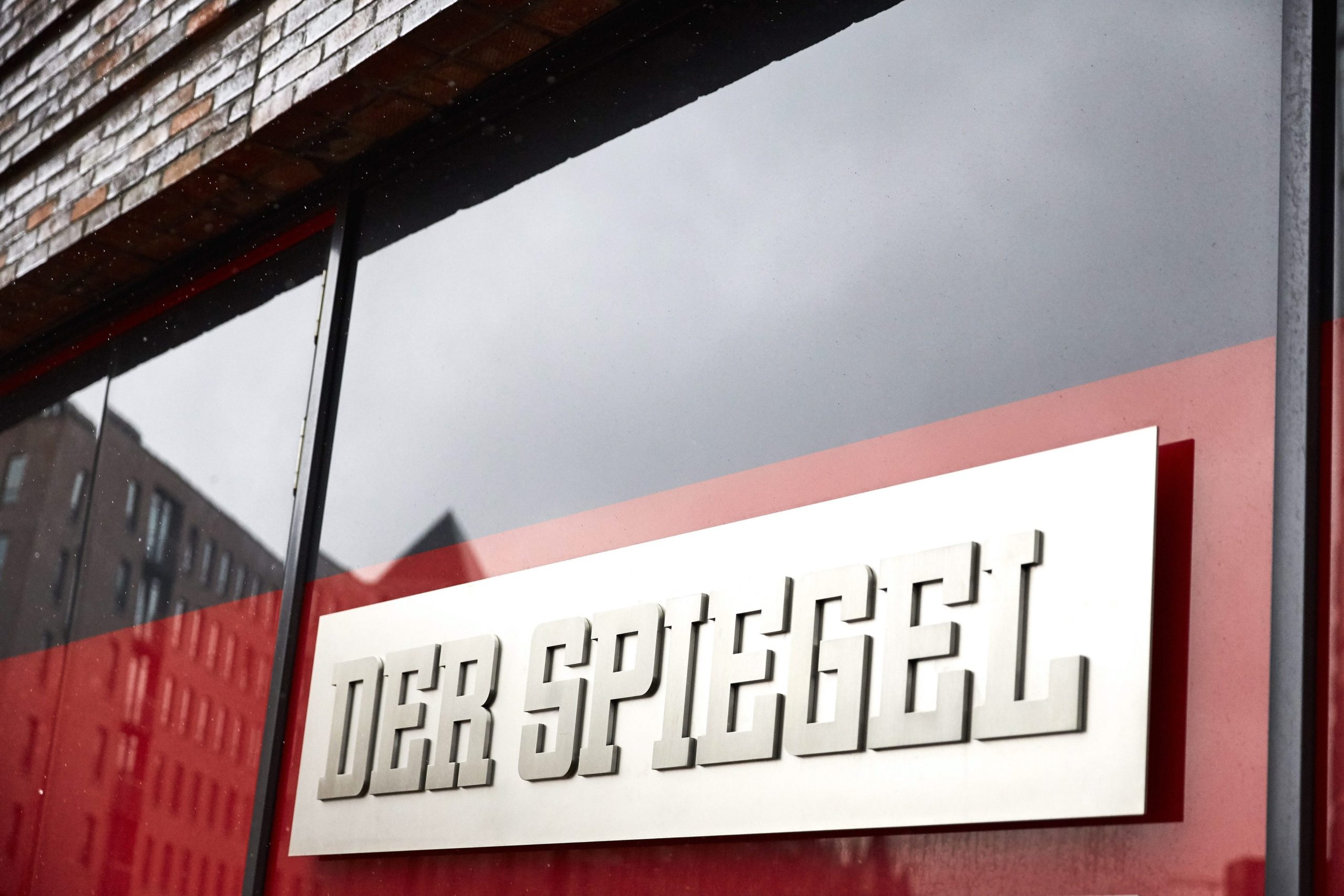 Der Spiegel acredita que os documentos publicados no caso Ronaldo são autênticos