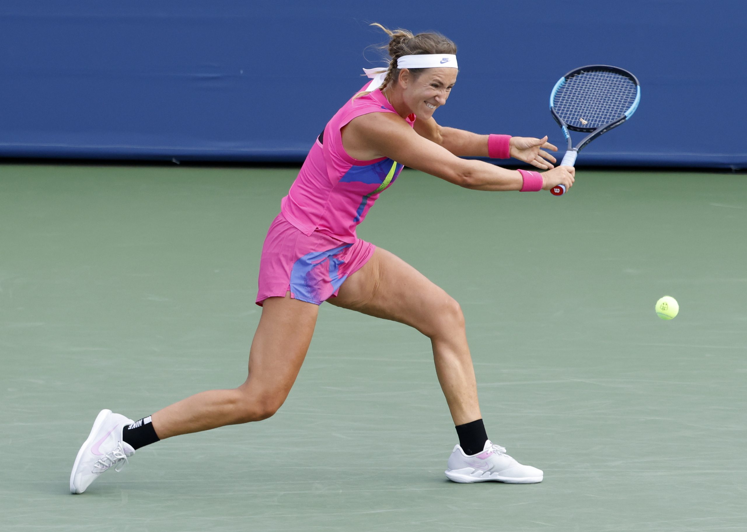 Victoria Azarenka vence torneio de ténis de Cincinnati após desistência de Naomi Osaka
