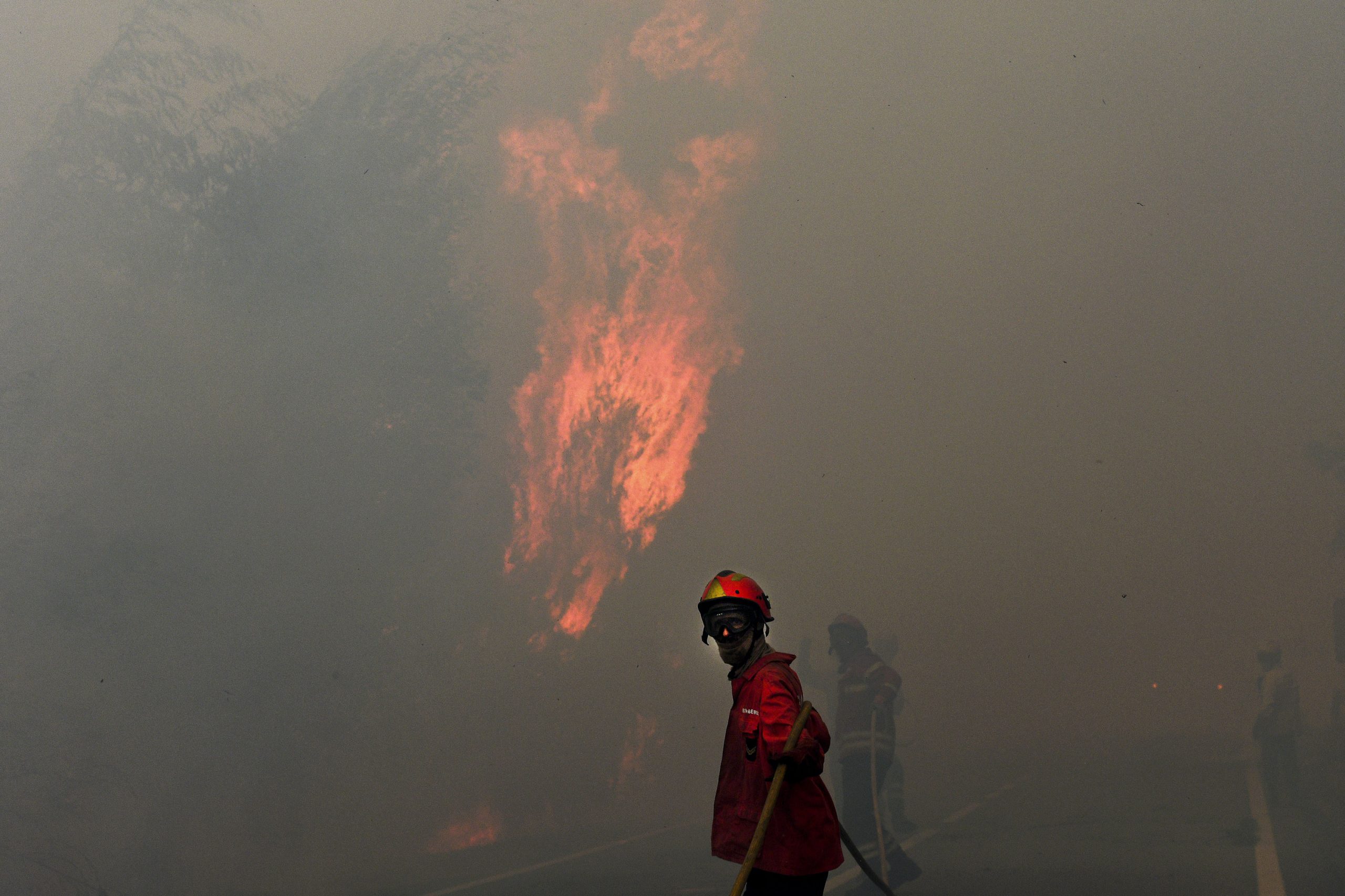 Incêndios em Chaves continuam a mobilizar centenas de operacionais