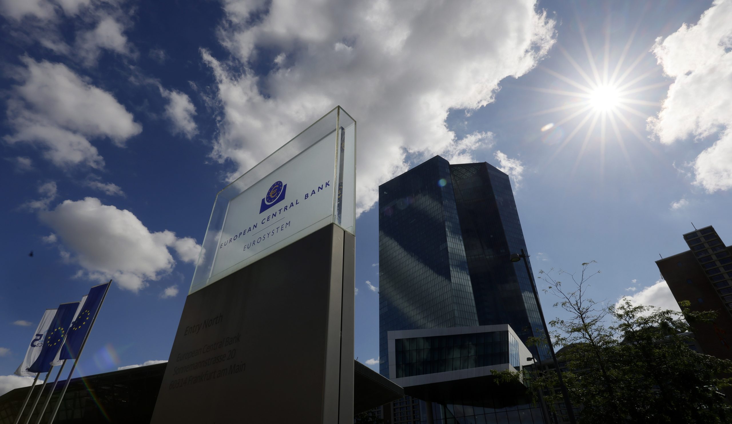 Recuperação na zona euro “mais lenta” com crescimento de 1,1% em 2025