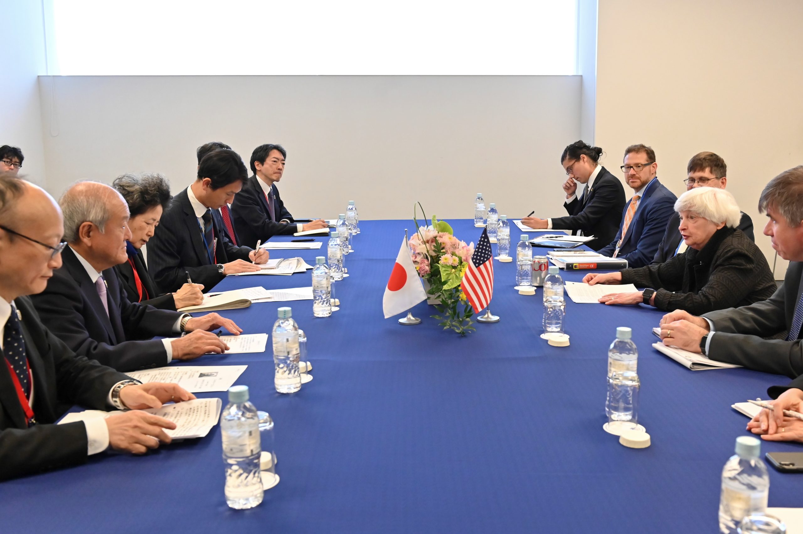 Ministros do G7 reafirmam compromisso de pressionar Rússia e apoiar Ucrânia
