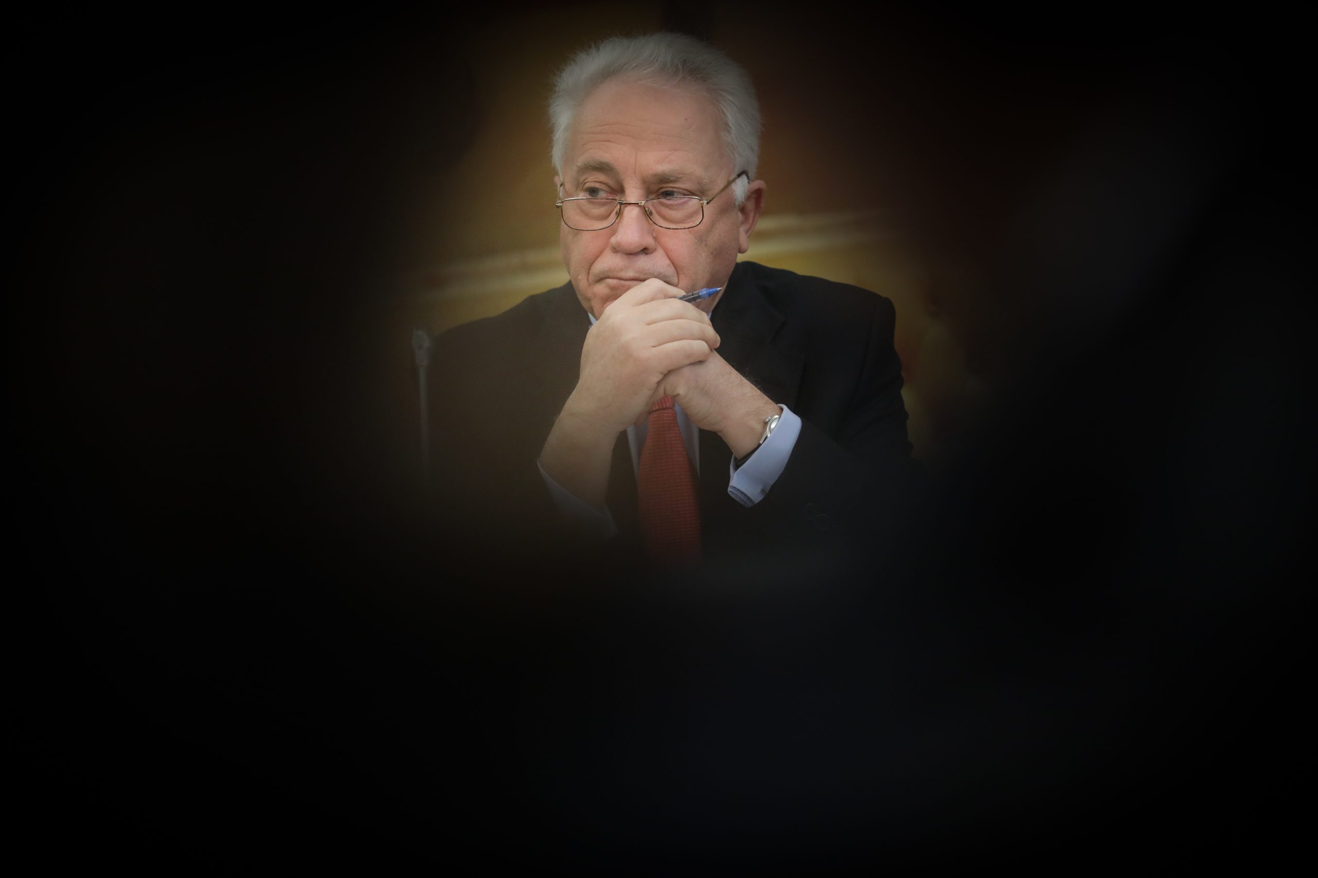 Dez anos depois, Carlos Costa termina hoje o mandato à frente do Banco de Portugal — mas mantém-se até chegar o novo governador