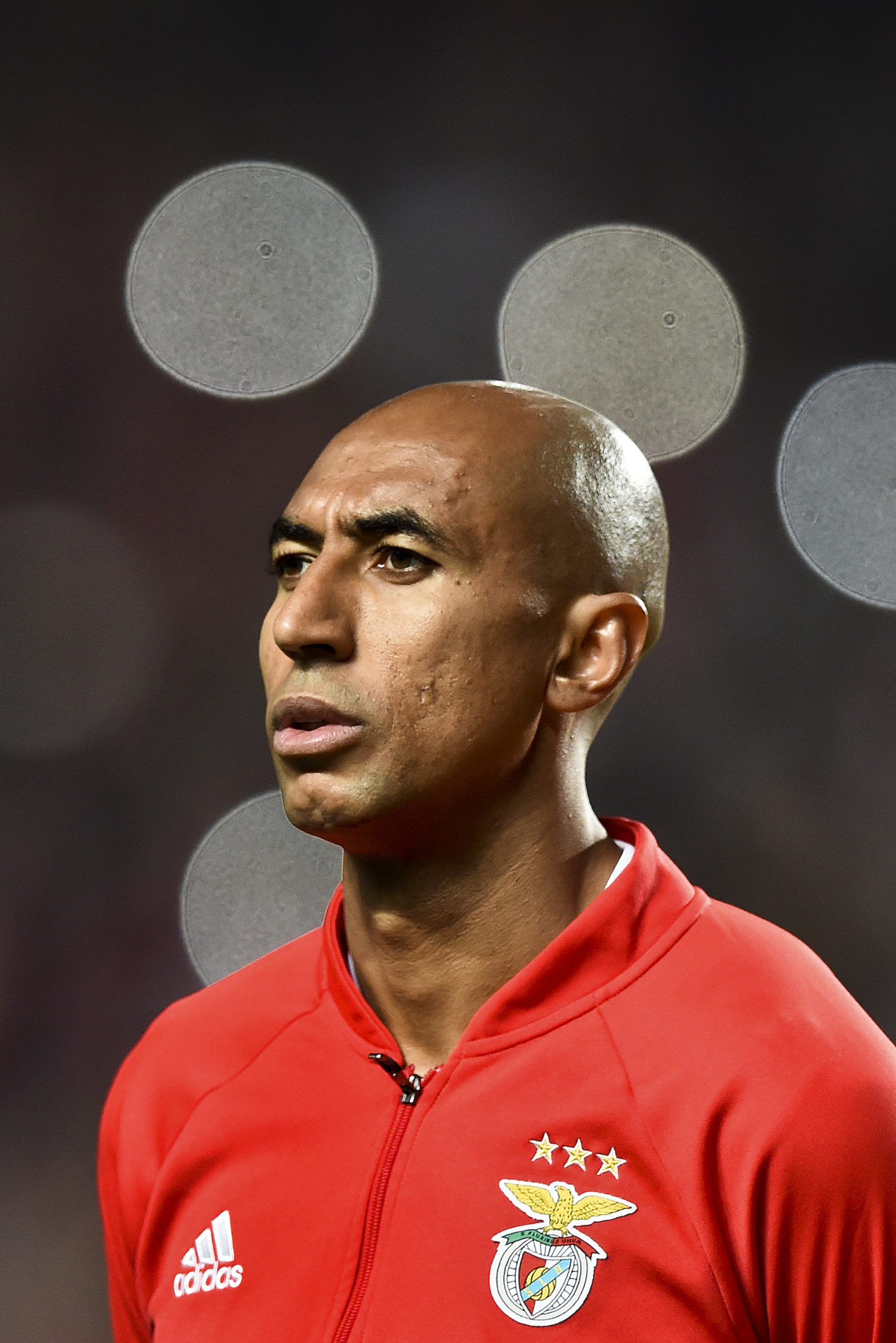 Luisão indignado: “Não me façam ir ter com vocês olho a olho”
