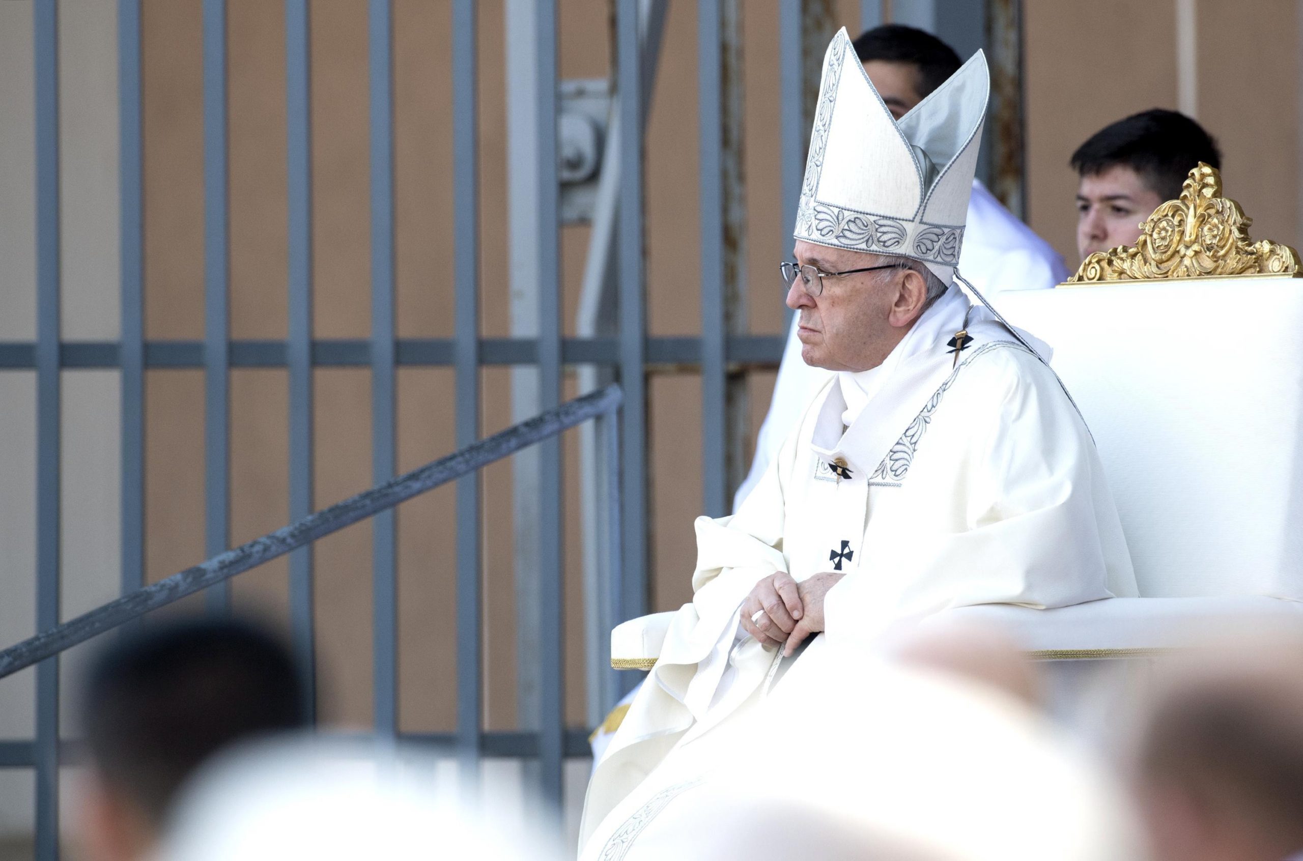 Papa pede coragem e respeito pela lei em subúrbios de Roma marcados pela criminalidade