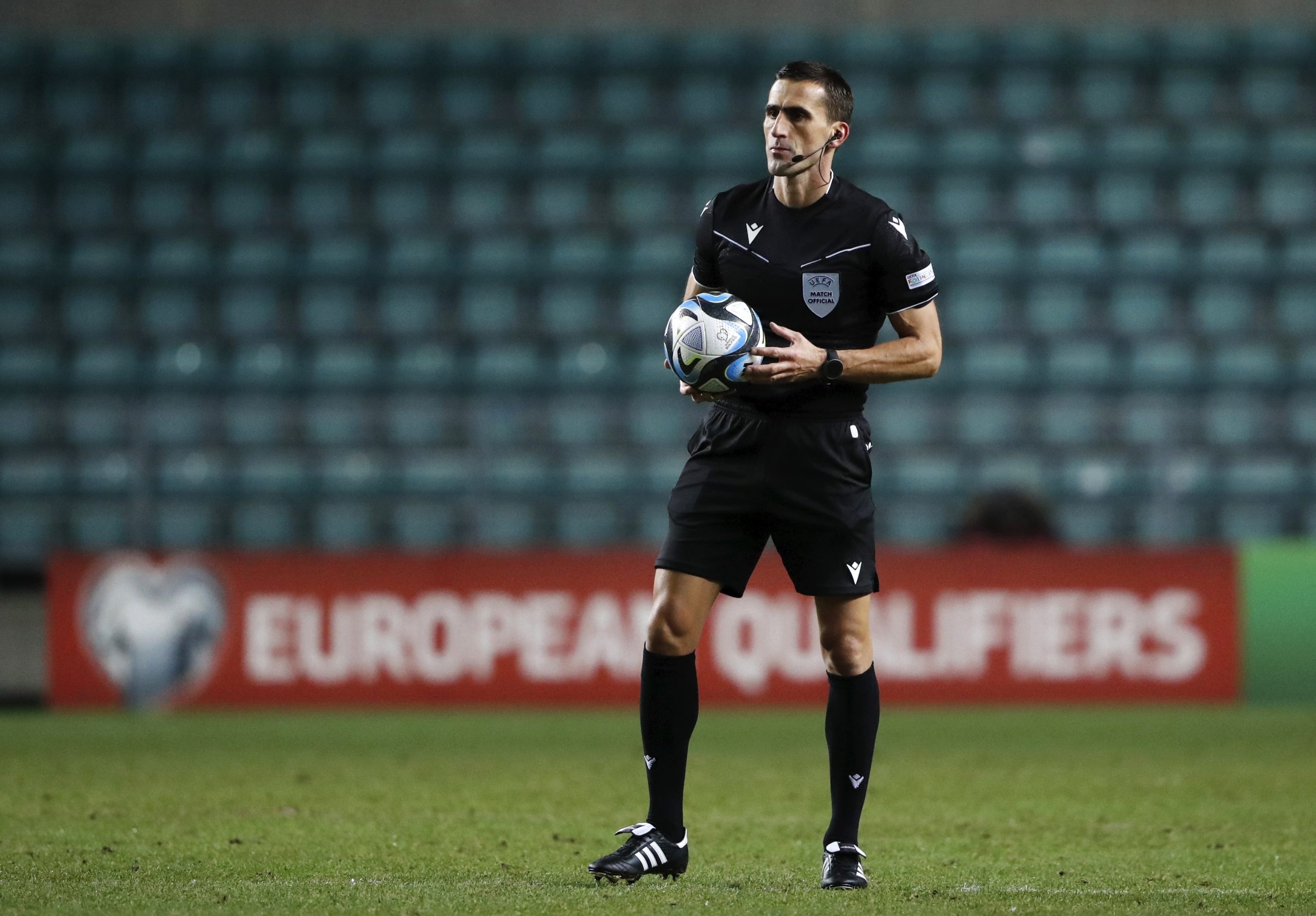 Árbitro Nikola Dabanovic no Maccabi-FC Porto e John Brooks no Sp.Braga-Lazio