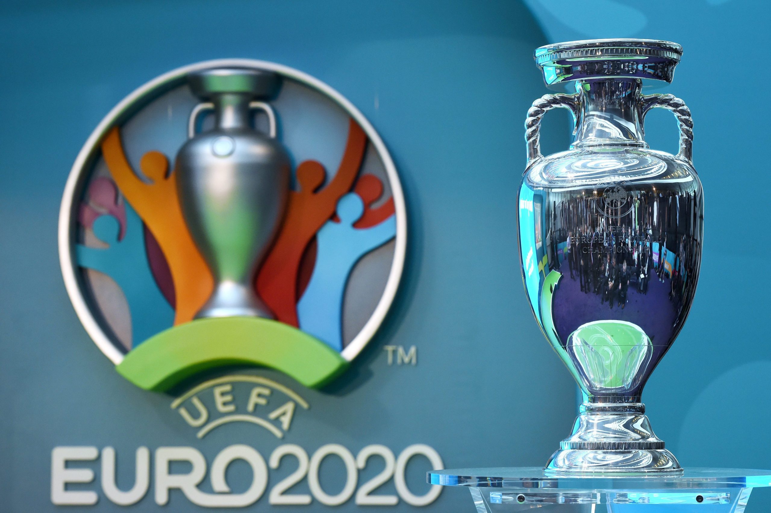 Logótipo do Euro2020 de futebol tem design português