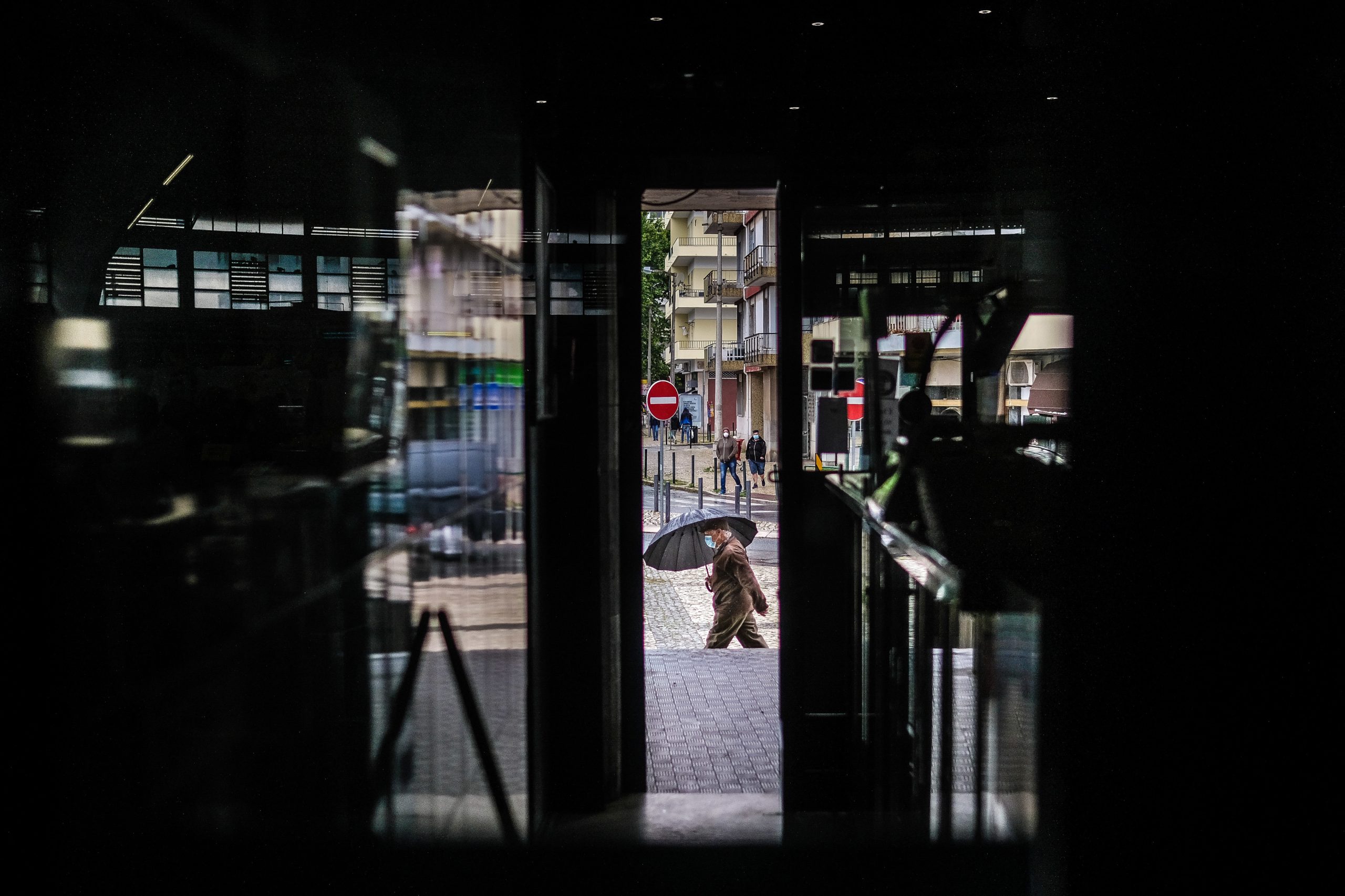 Segunda fase de desconfinamento começa esta segunda-feira. Recorde os pontos essenciais