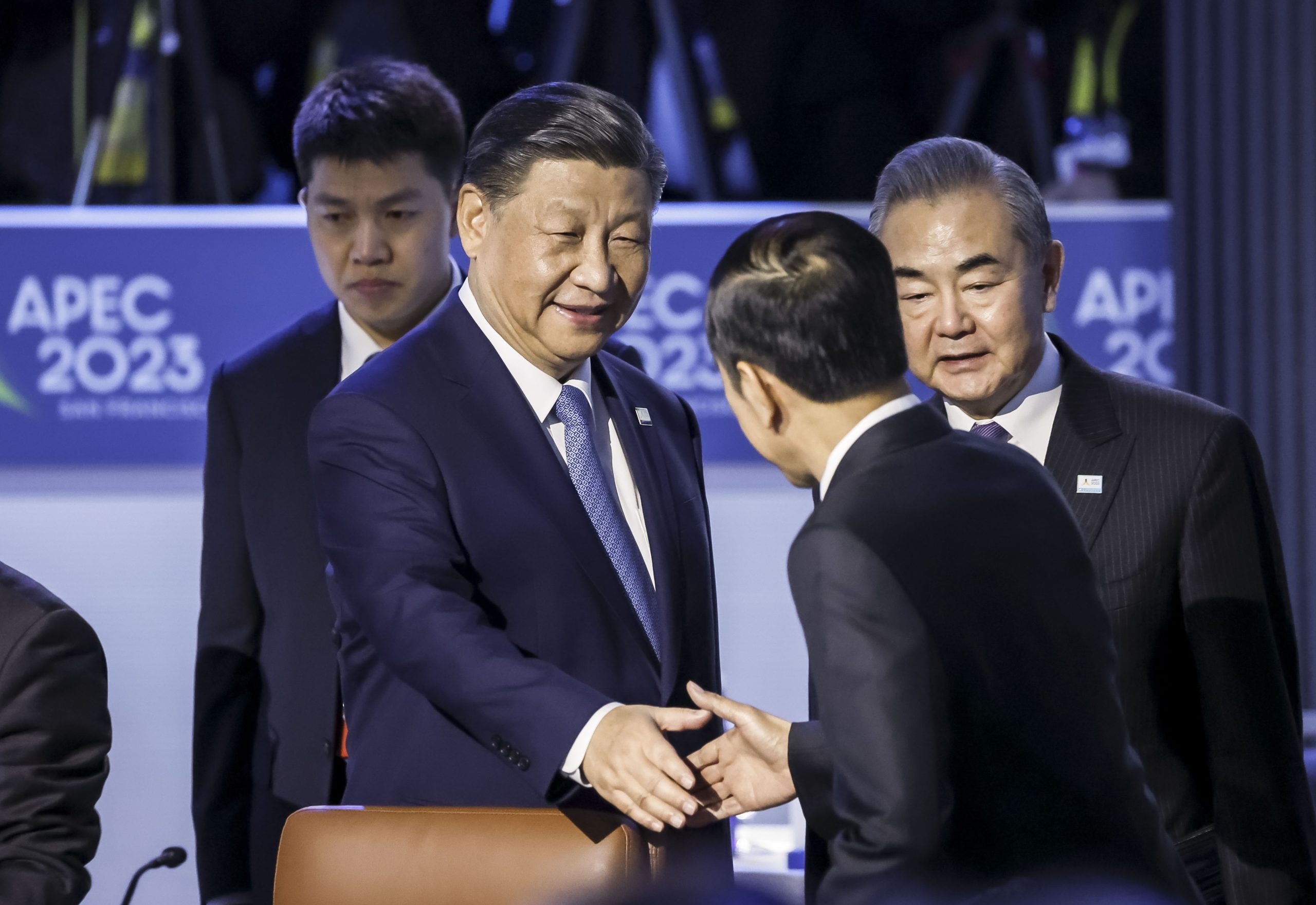 China vai continuar desenvolvimento pacífico, diz Xi Jinping