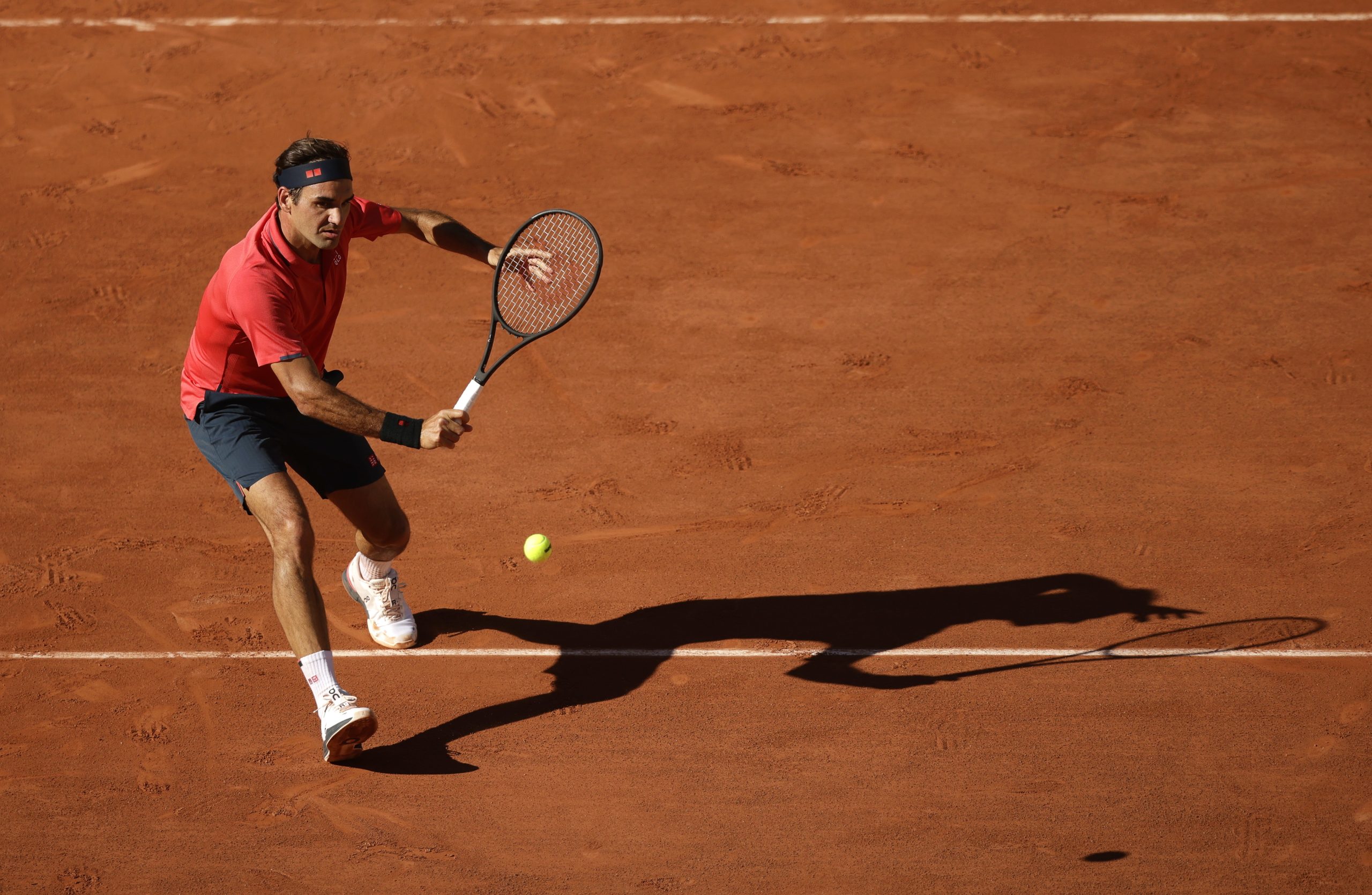 Roger Federer apura-se para a segunda ronda de Roland Garros