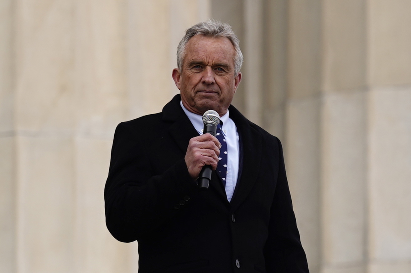RFK Jr quer incentivar os americanos a comerem mais gorduras saturadas, contrariando décadas de informação