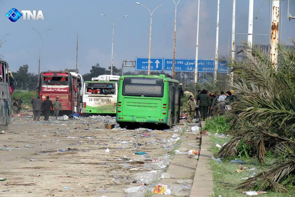 ‘Capacetes Brancos’ falam em mais de cem mortos no atentado em Alepo