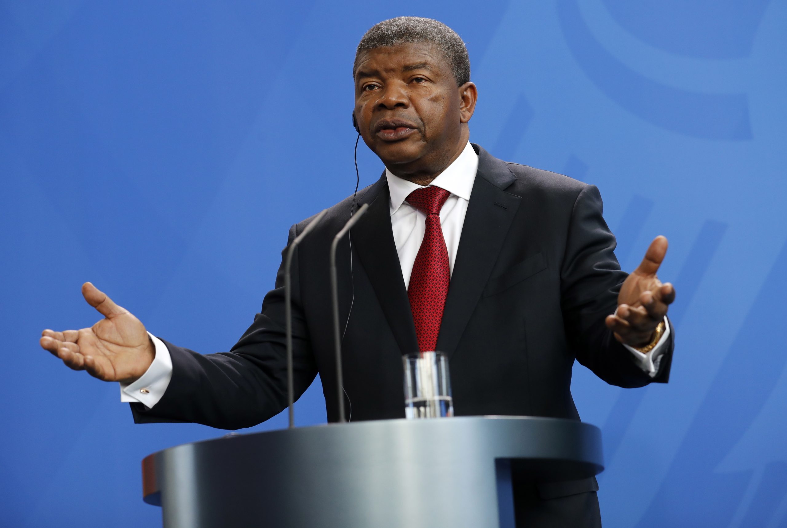 MPLA realiza congresso para eleger João Lourenço como líder, terminando com “bicefalia” no poder em Angola
