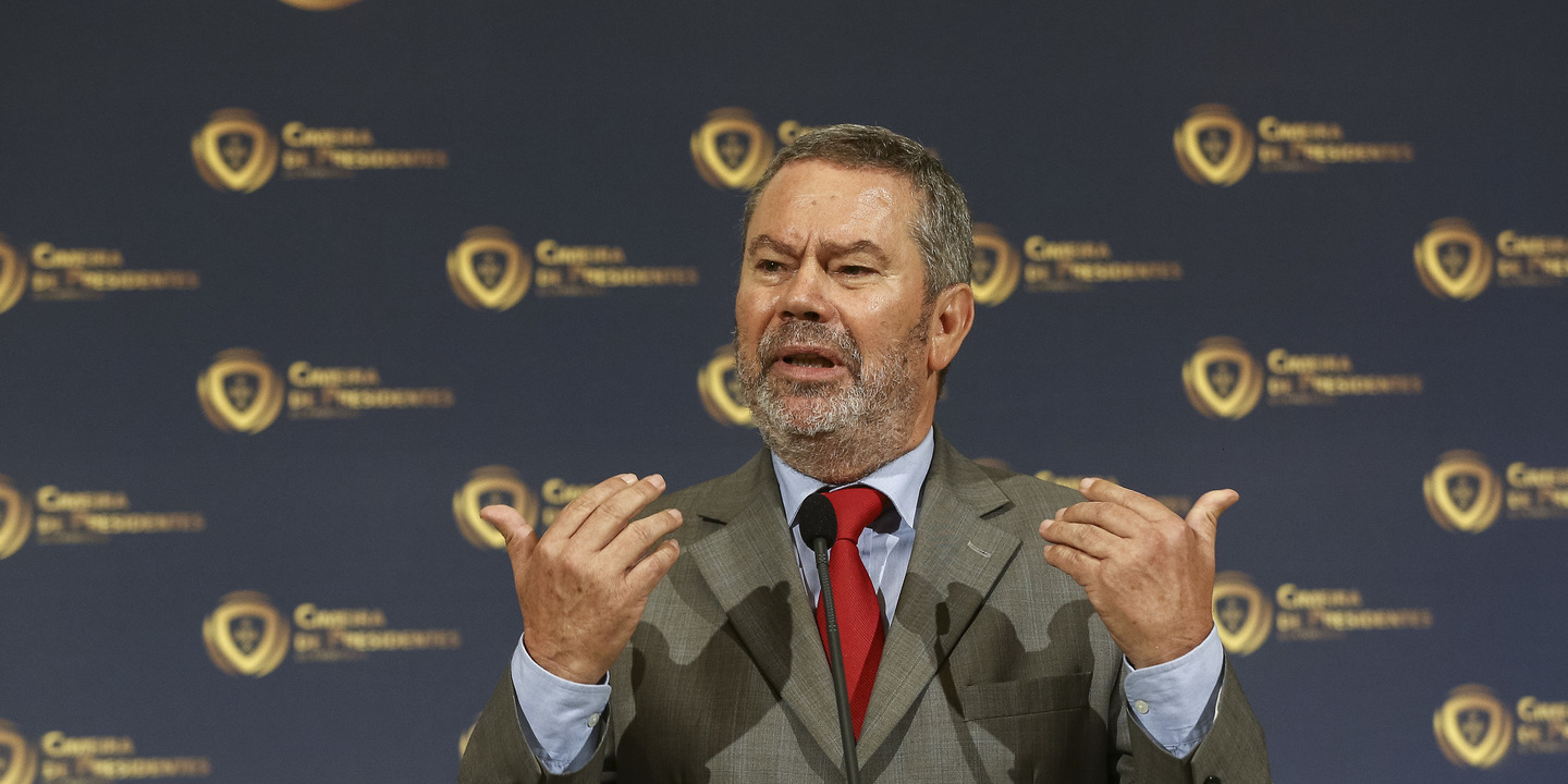 Presidente do Marítimo defende que António Costa “é um ser humano”