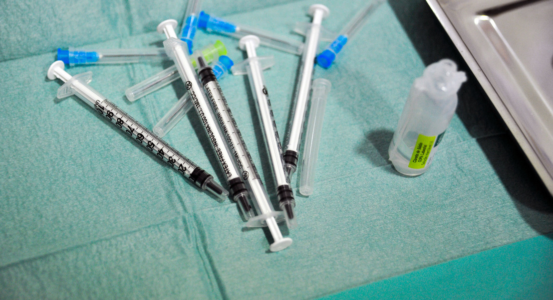 Covid-19: Brasil recebe primeiro carregamento de vacinas através da Covax