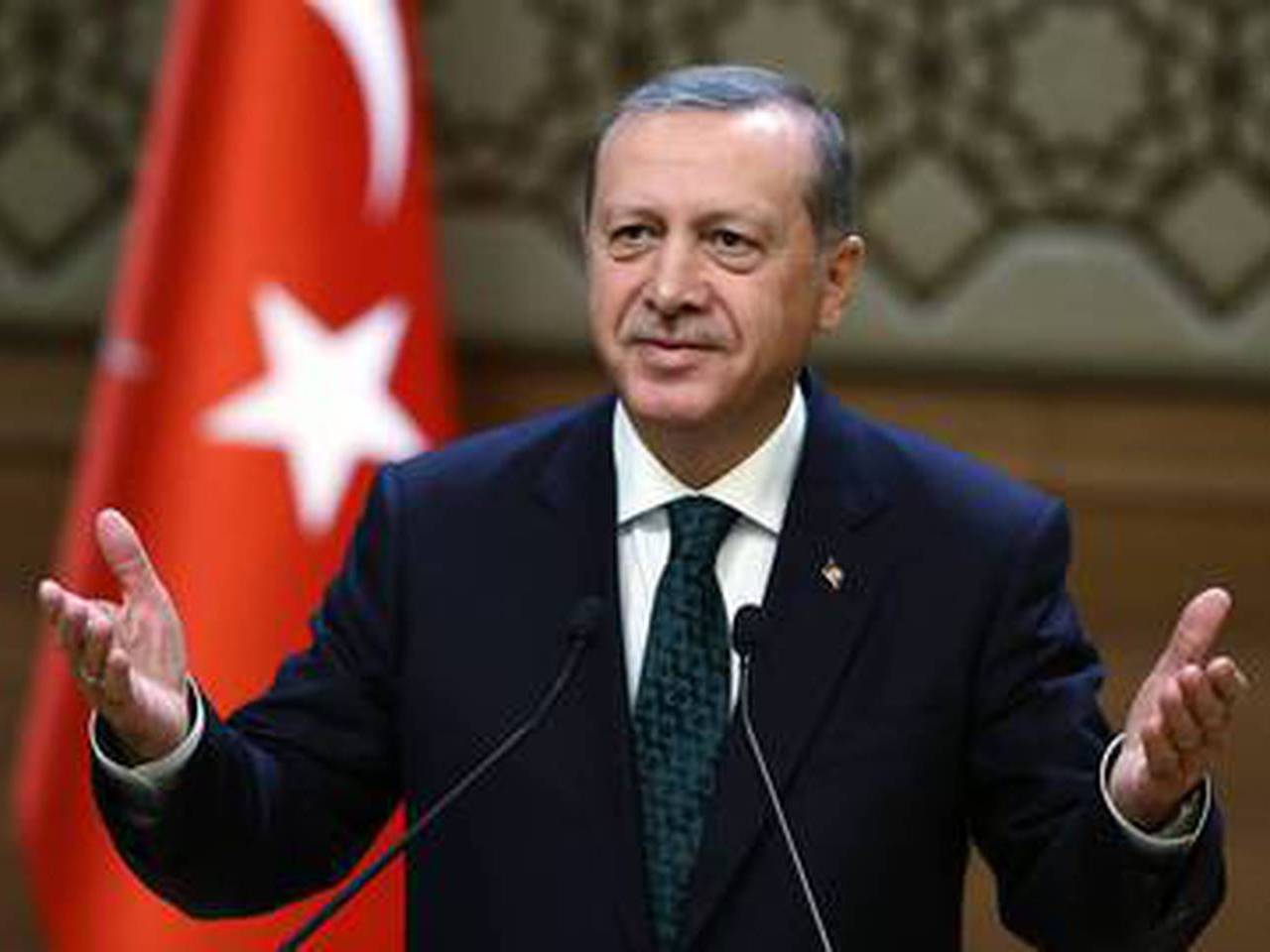 Bruxelas espera cumprimento na íntegra do acordo entre União Europeia e Turquia