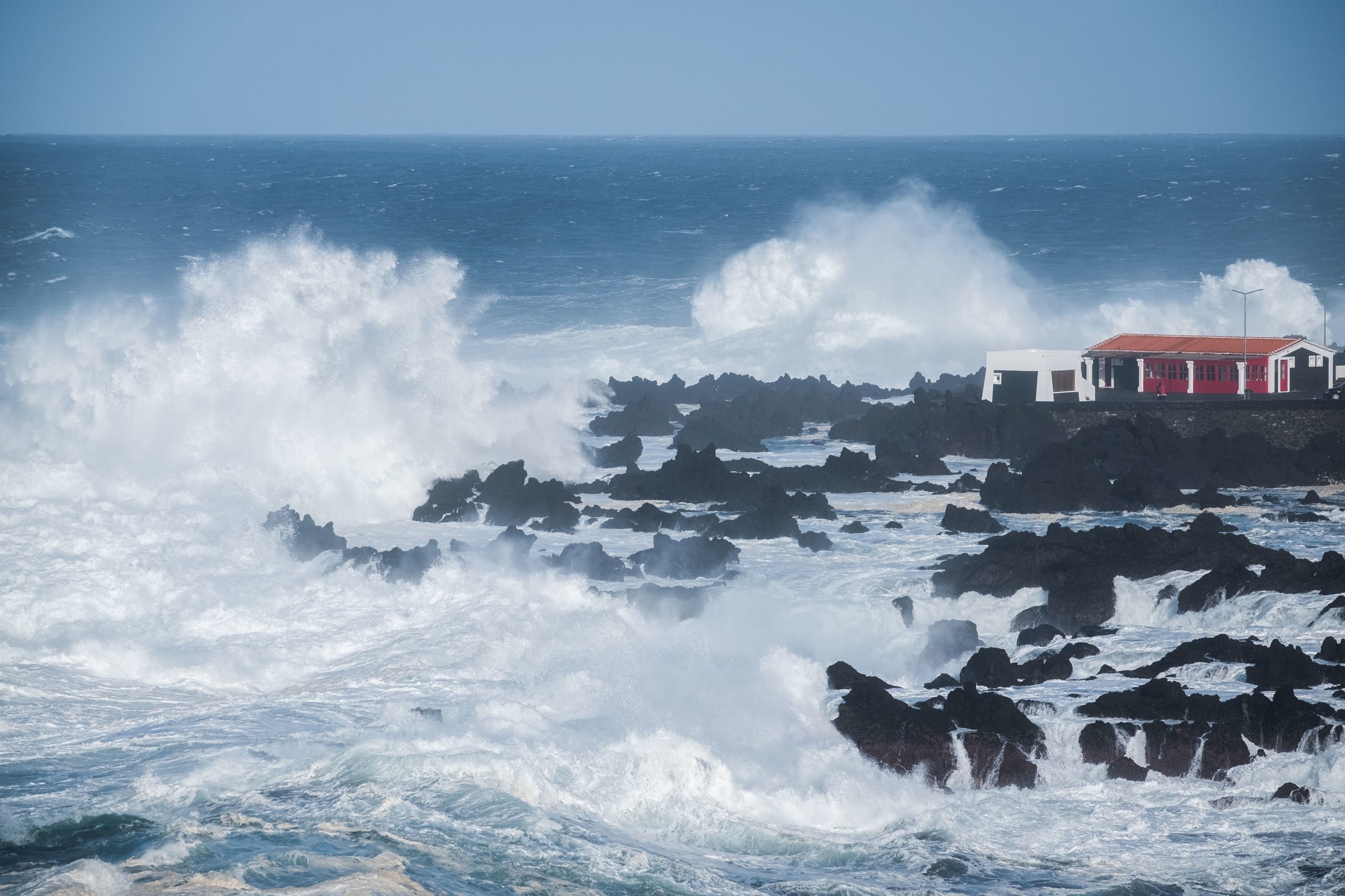Mau tempo: Condições meteorológicas na Madeira e nos Açores agravam-se entre sábado e quarta-feira