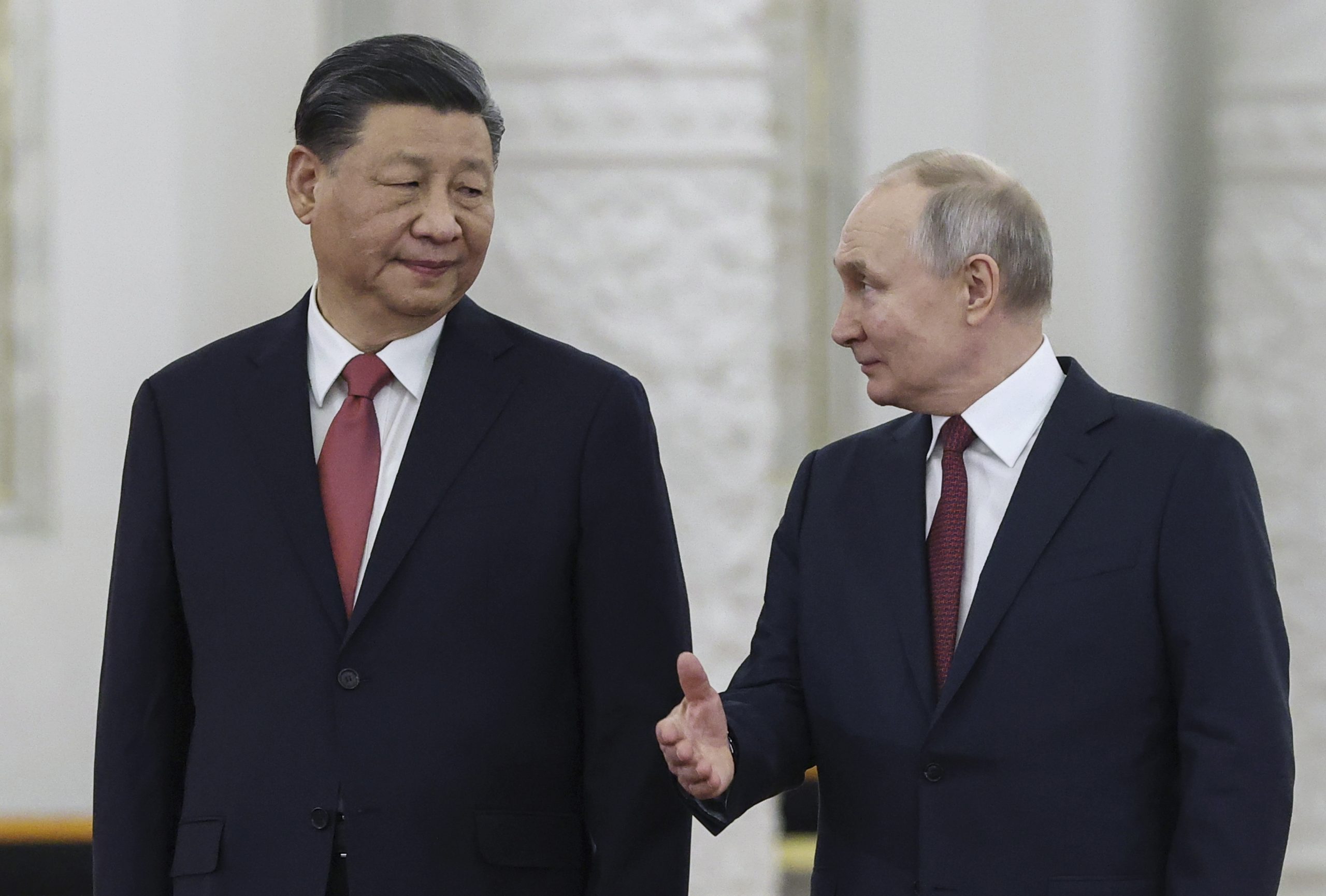 Rússia e China criticam reforço dos laços militares da NATO no Indo-Pacífico