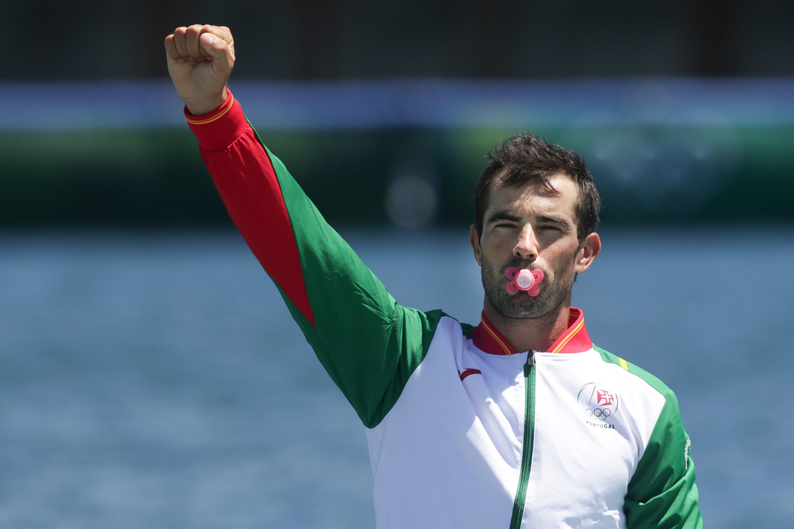 Canoísta Fernando Pimenta sagra-se campeão do Mundo