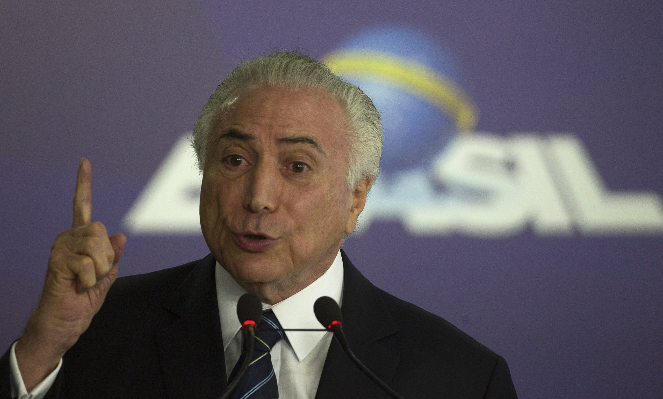Michel Temer diz que não há crise económica no Brasil