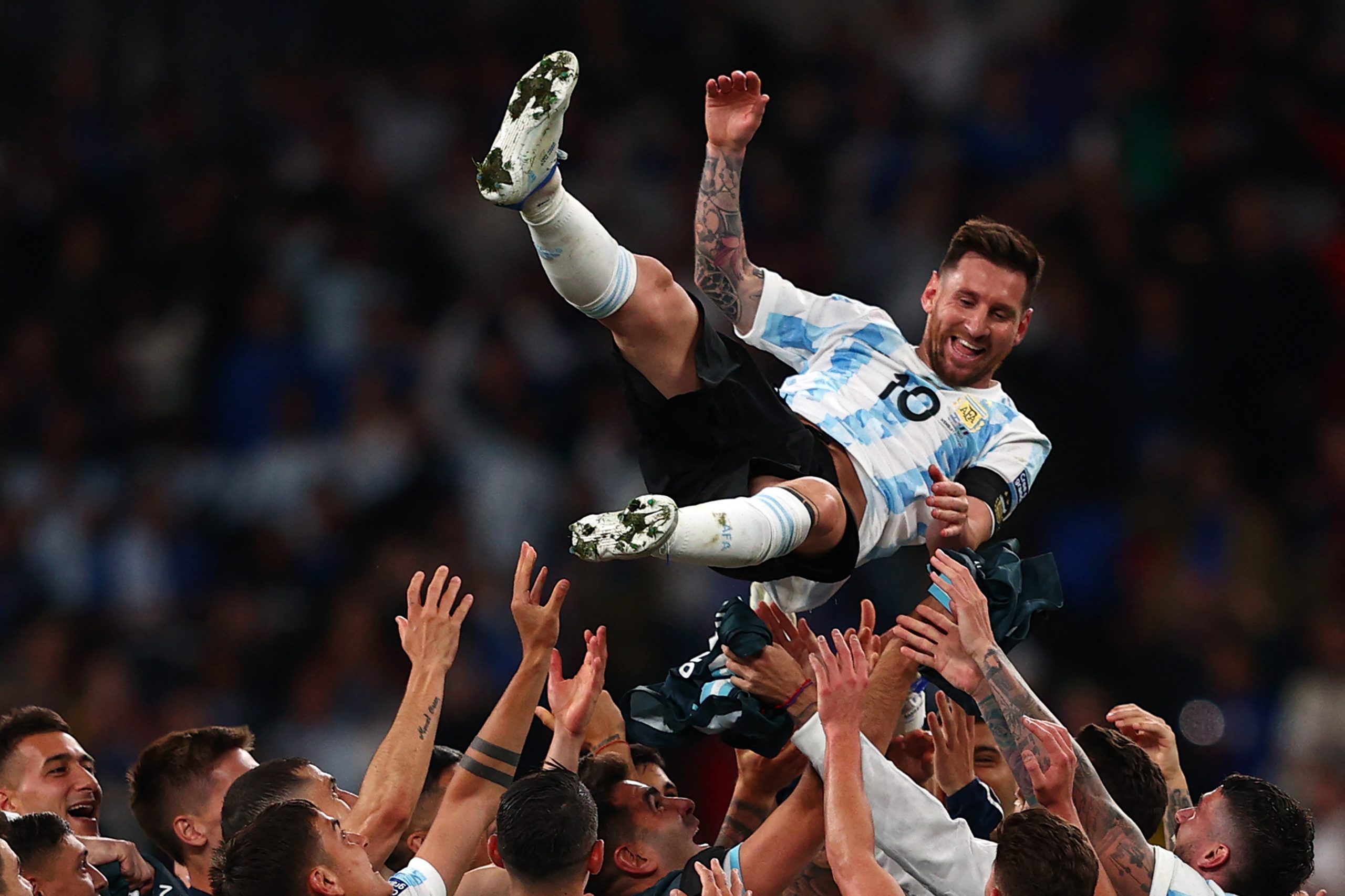 Messi marca cinco golos uma década depois em goleada da Argentina à Estónia
