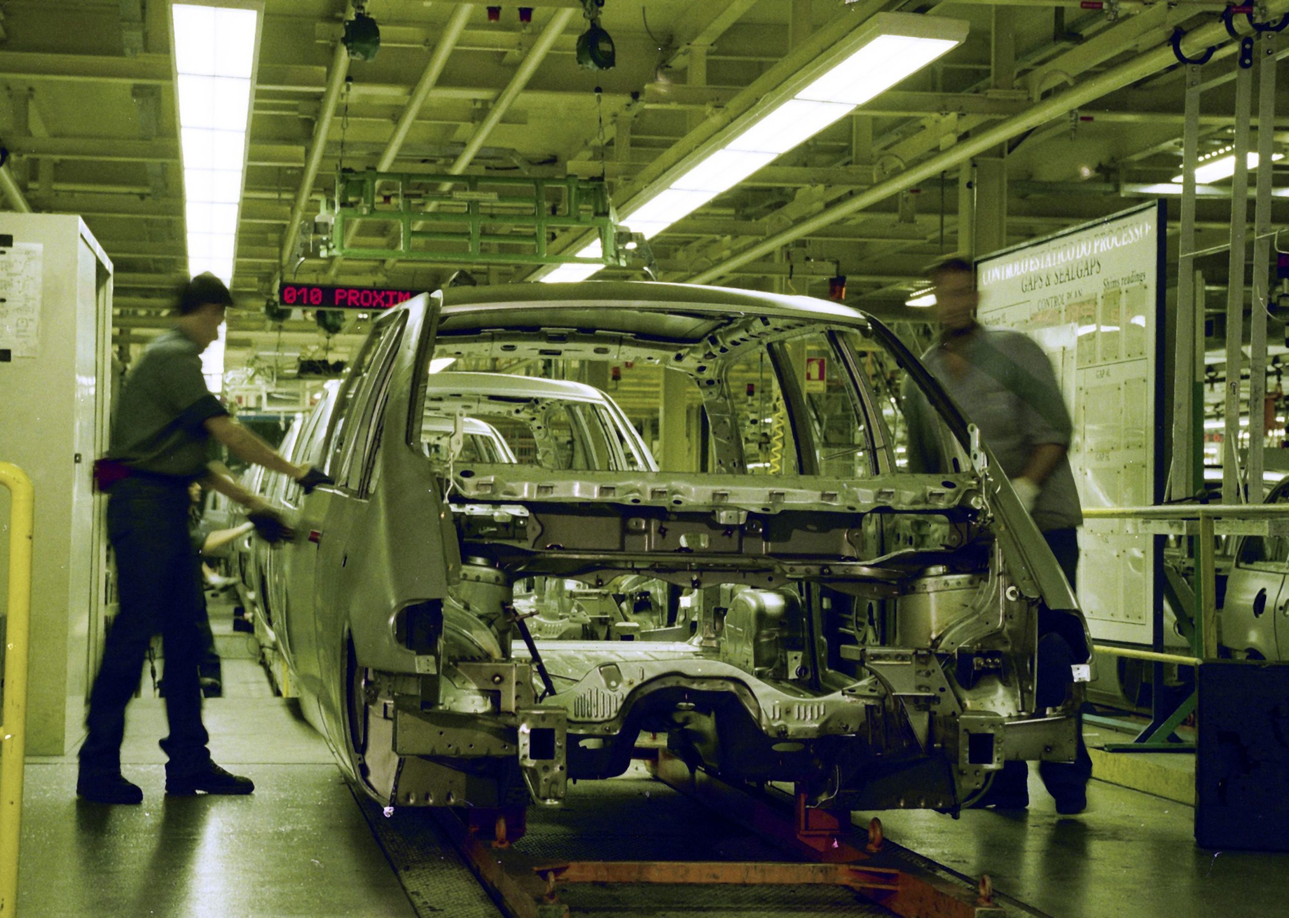 Trabalhadores denunciam despedimentos no Parque Industrial da Autoeuropa