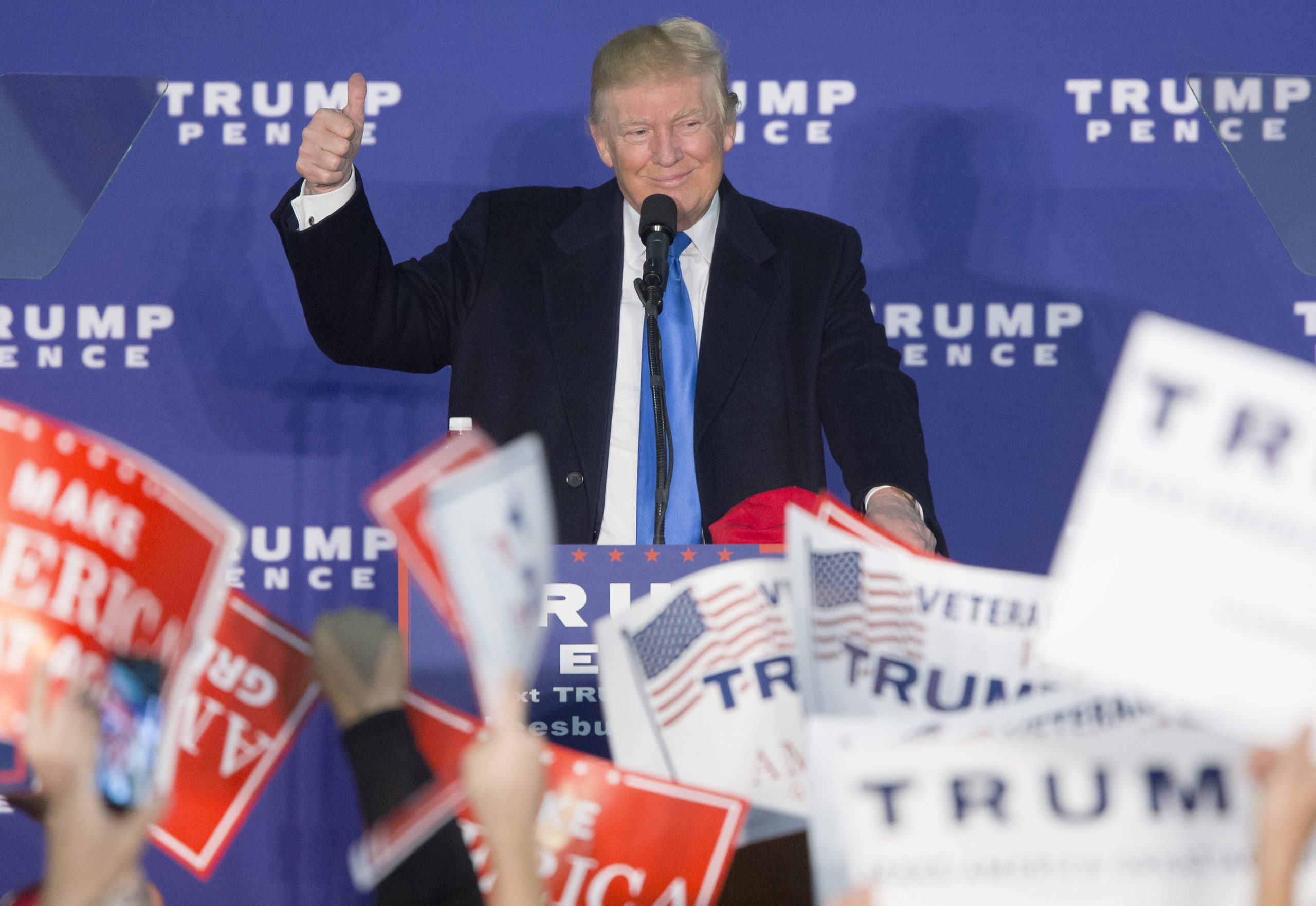 Trump fecha campanha com promessa de dar prioridade aos Estados Unidos