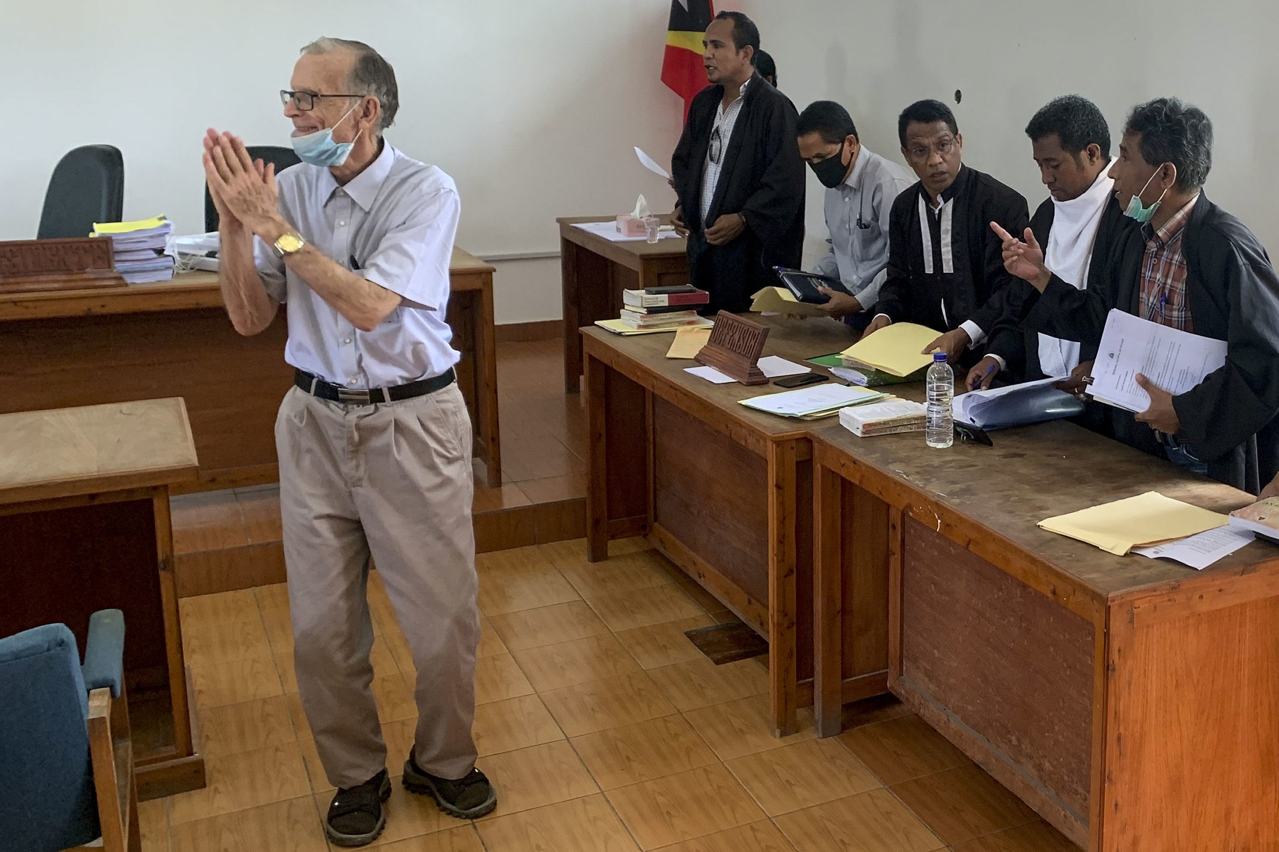 Timor-Leste. Julgamento de ex-padre acusado de abuso de menores foi adiado por falta de arguido, defesa e procuradores