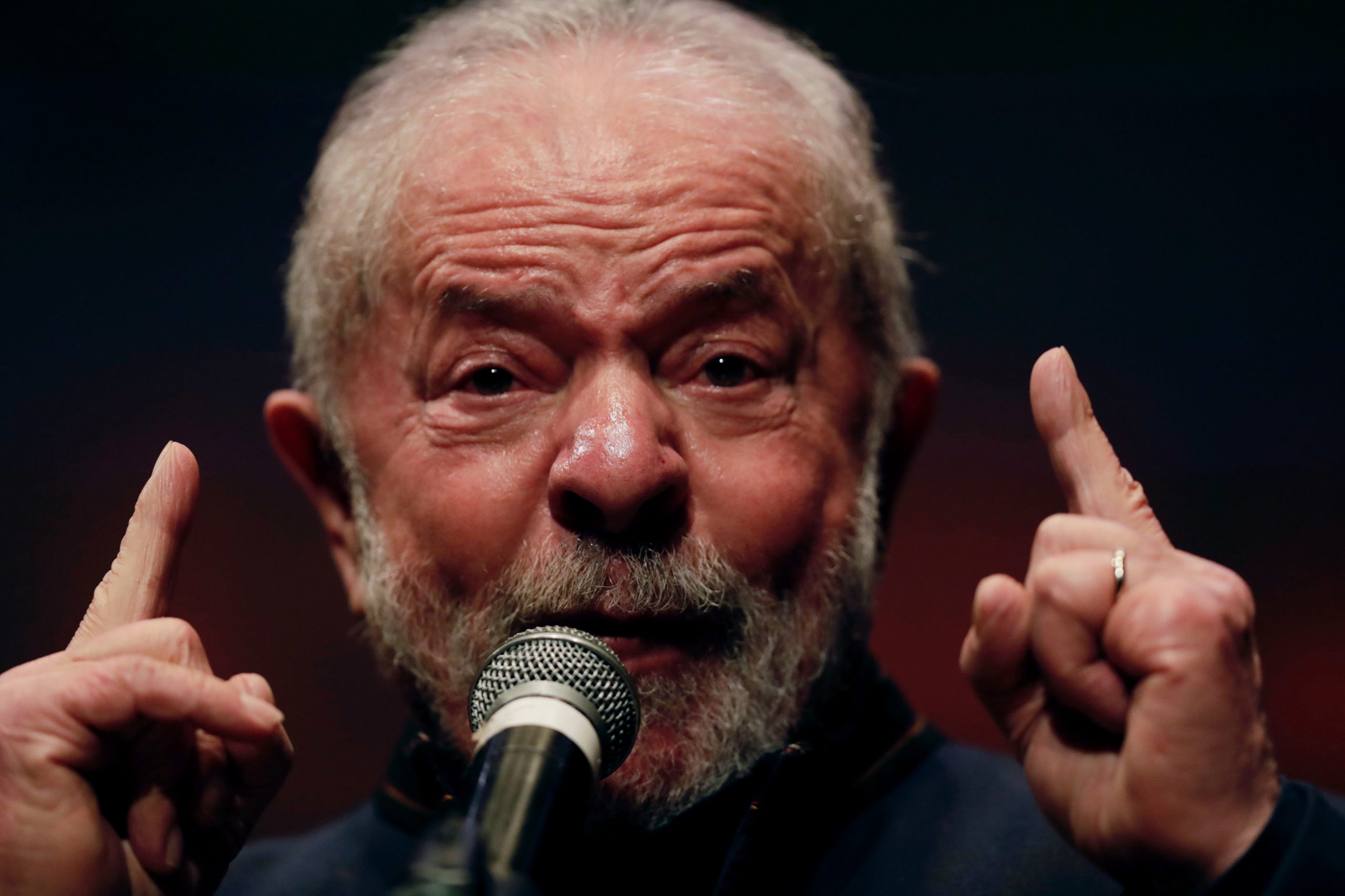 Lula critica extradição de Julian Assange para os Estados Unidos