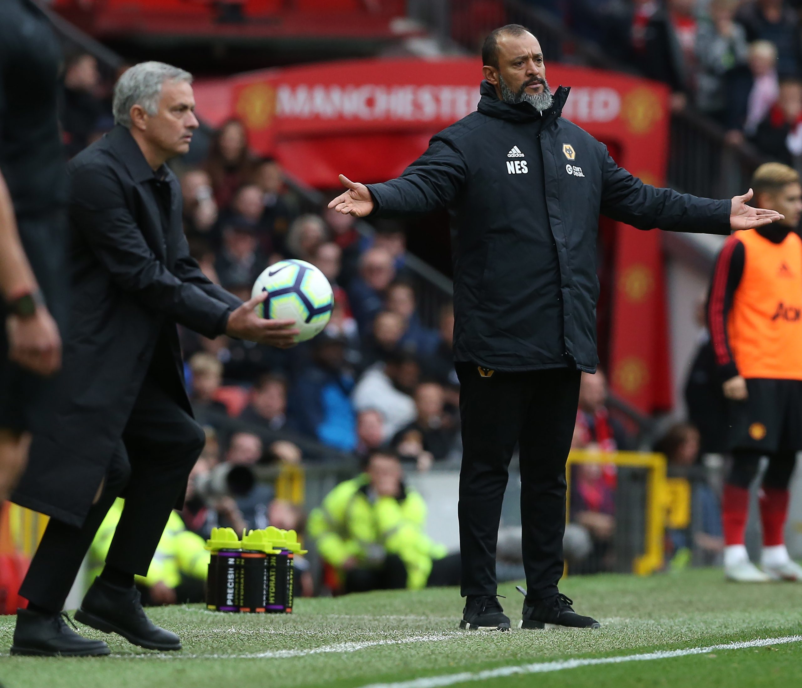 Premier League: A luta entre Nuno e Mourinho pela Europa
