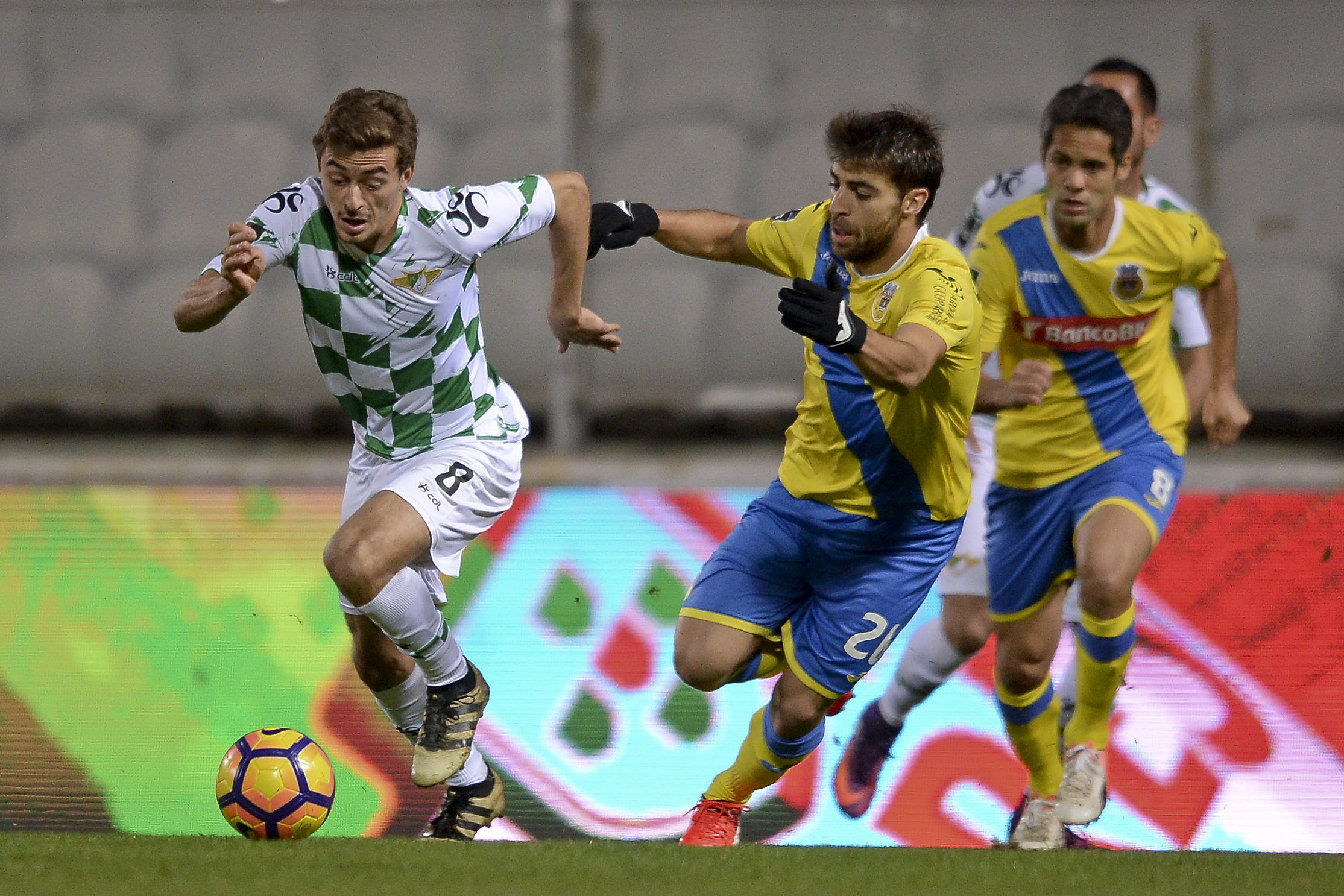 Arouca vence em casa do Moreirense, com três golos de Jorginho