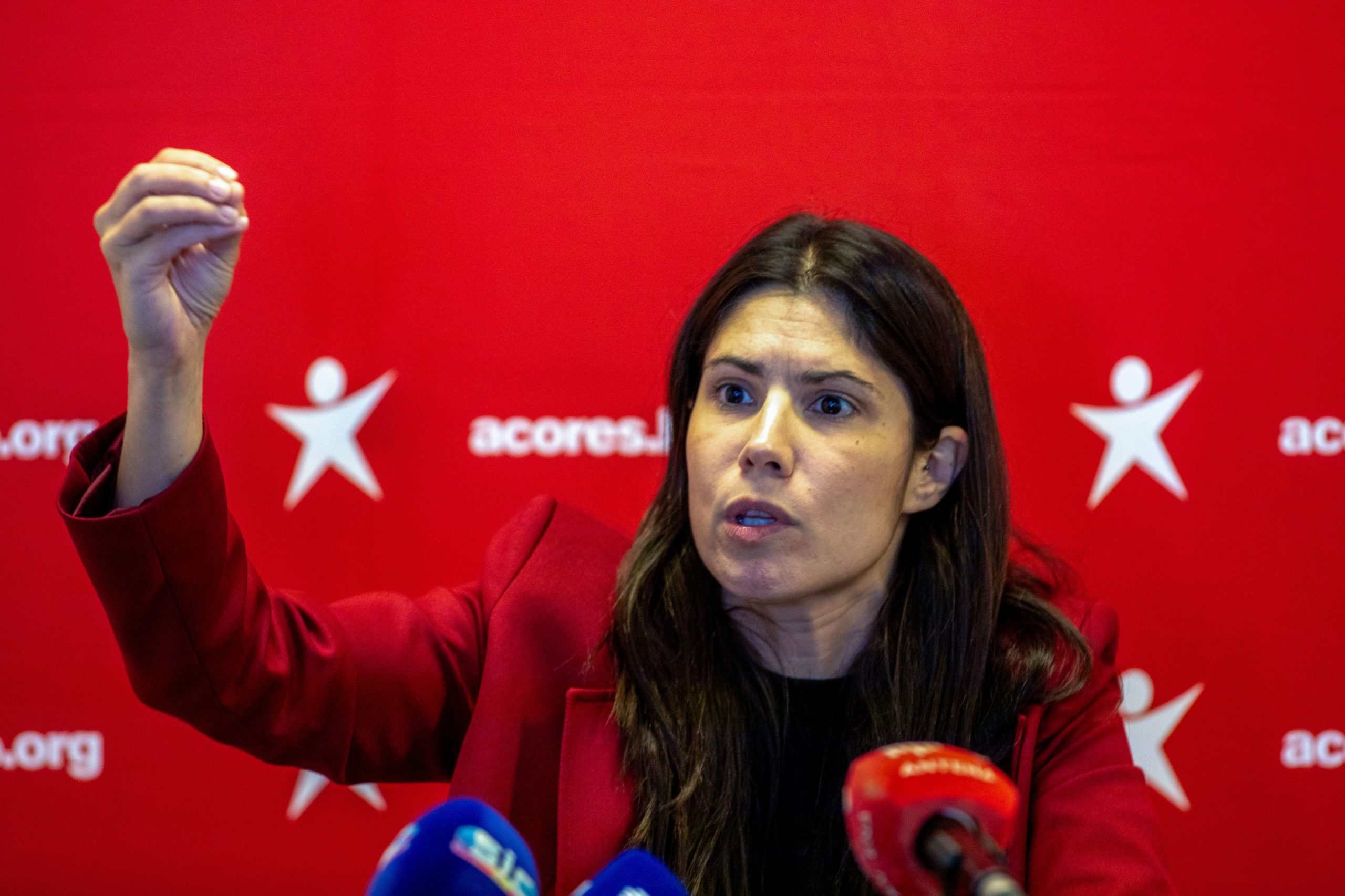 Mariana Mortágua acusa Governo de “aproveitar a boleia” do PS para “ganhar elogio” do Chega