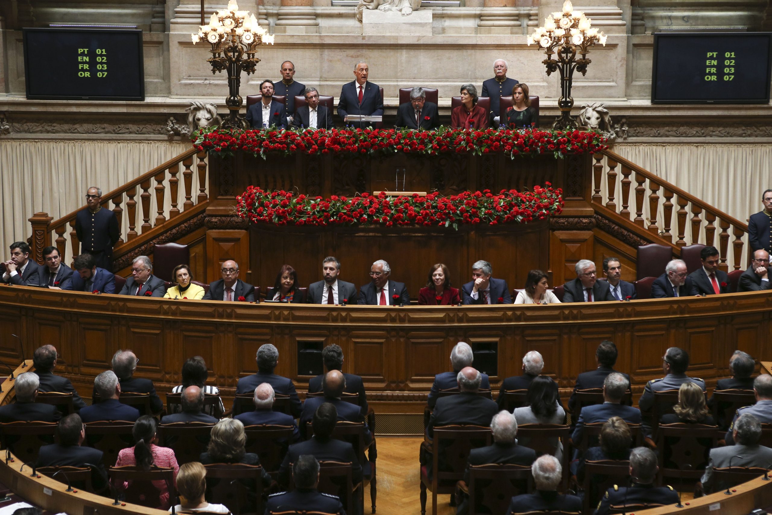25 de Abril: Parlamento celebra 45 anos da “Revolução dos Cravos” e abre as portas ao povo