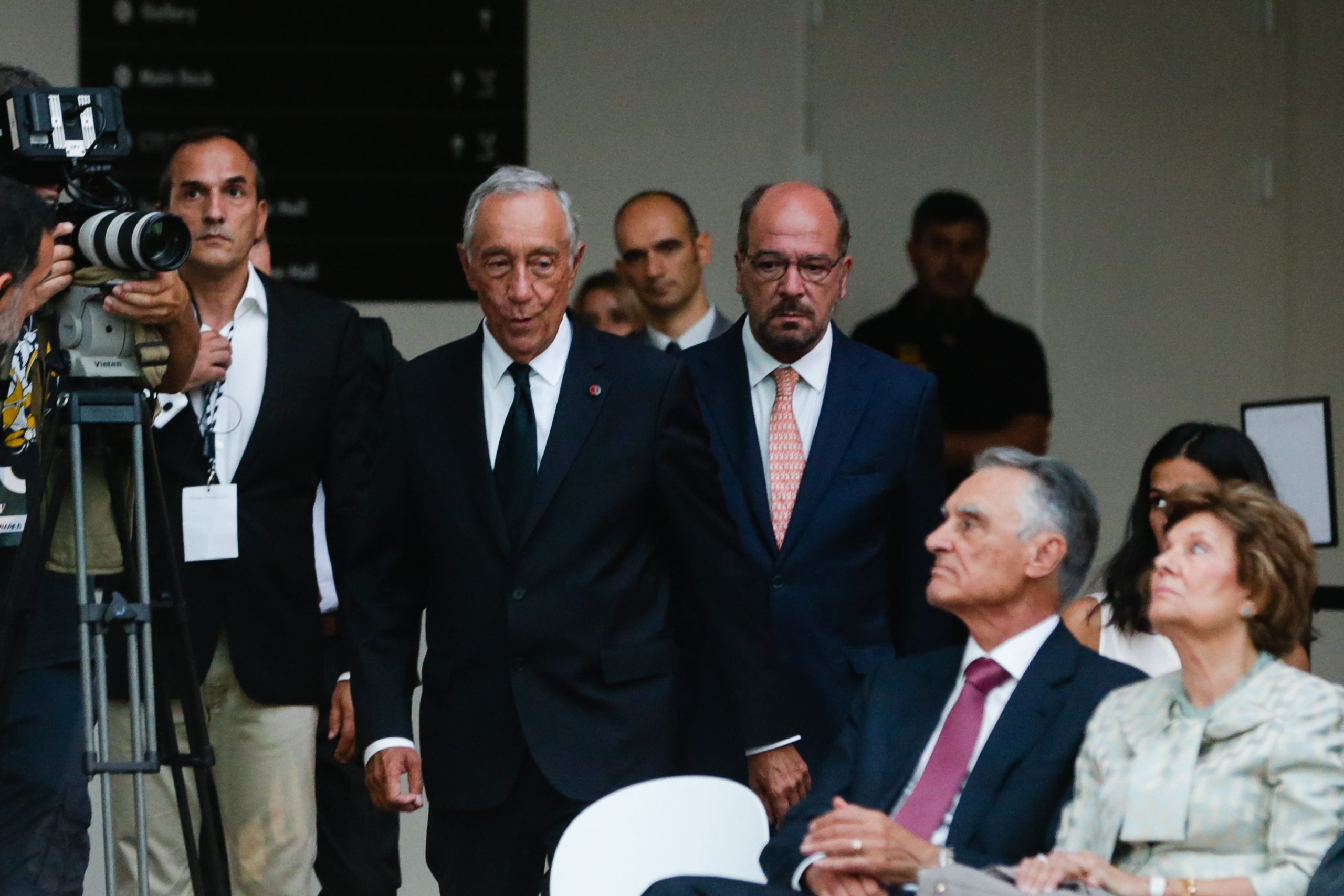 Cavaco sai de cerimónia de inauguração de ‘campus’ da Nova antes de Marcelo discursar
