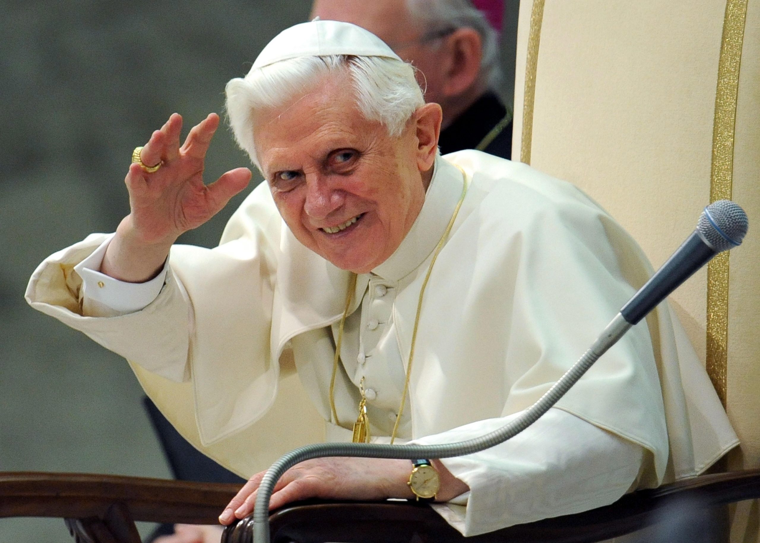Vaticano defende Bento XVI  após relatório questionar a sua ação em caso de abusos sexuais