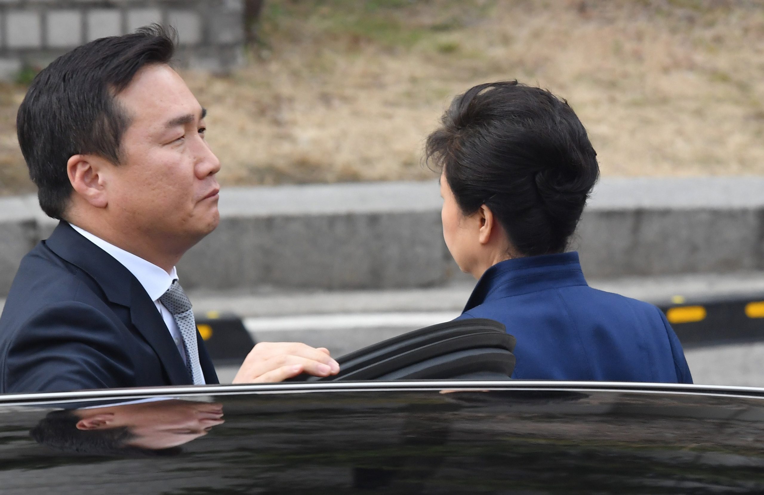 Coreia do Sul: Tribunal abre sessão para decidir eventual prisão preventiva de ex-presidente